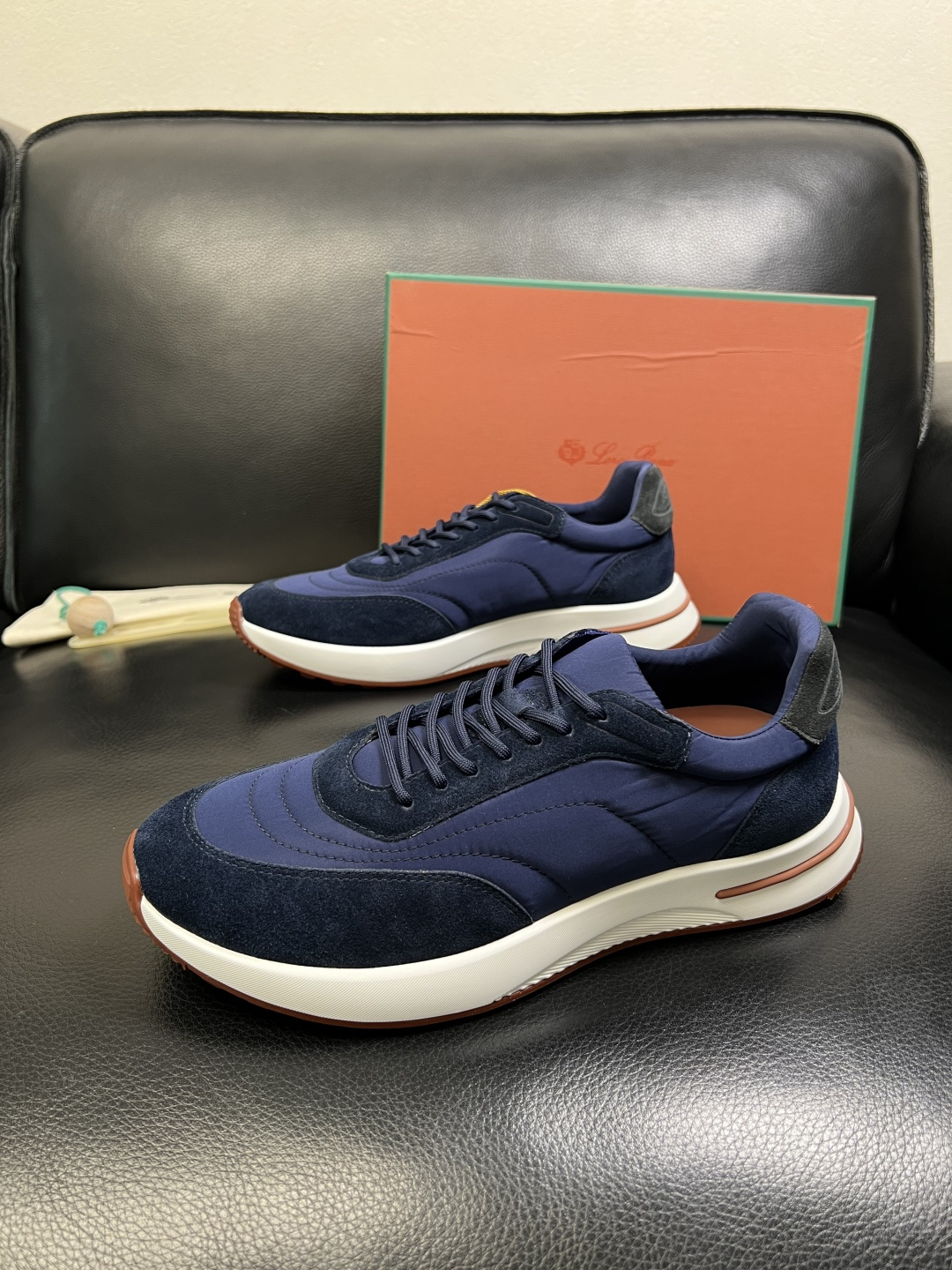 Loro Piana 高品质 顶级工艺品 诺悠翩雅 新品专柜同步原厂配置，鞋面意大利进口牛皮面料，高品质