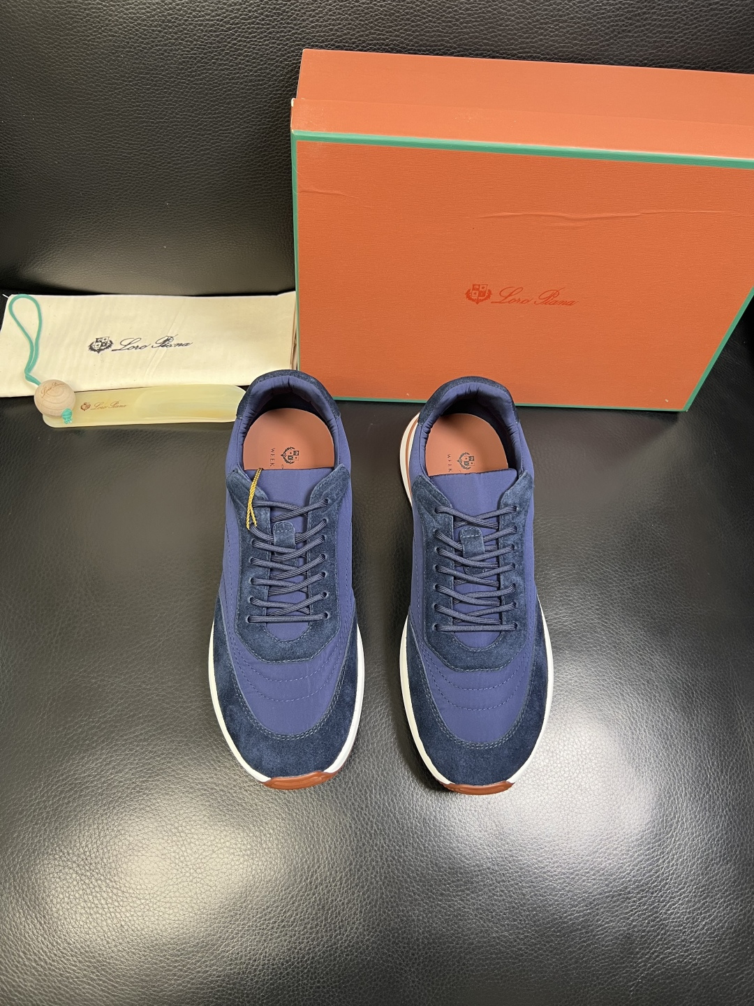 Loro Piana 高品质 顶级工艺品 诺悠翩雅 新品专柜同步原厂配置，鞋面意大利进口牛皮面料，高品质