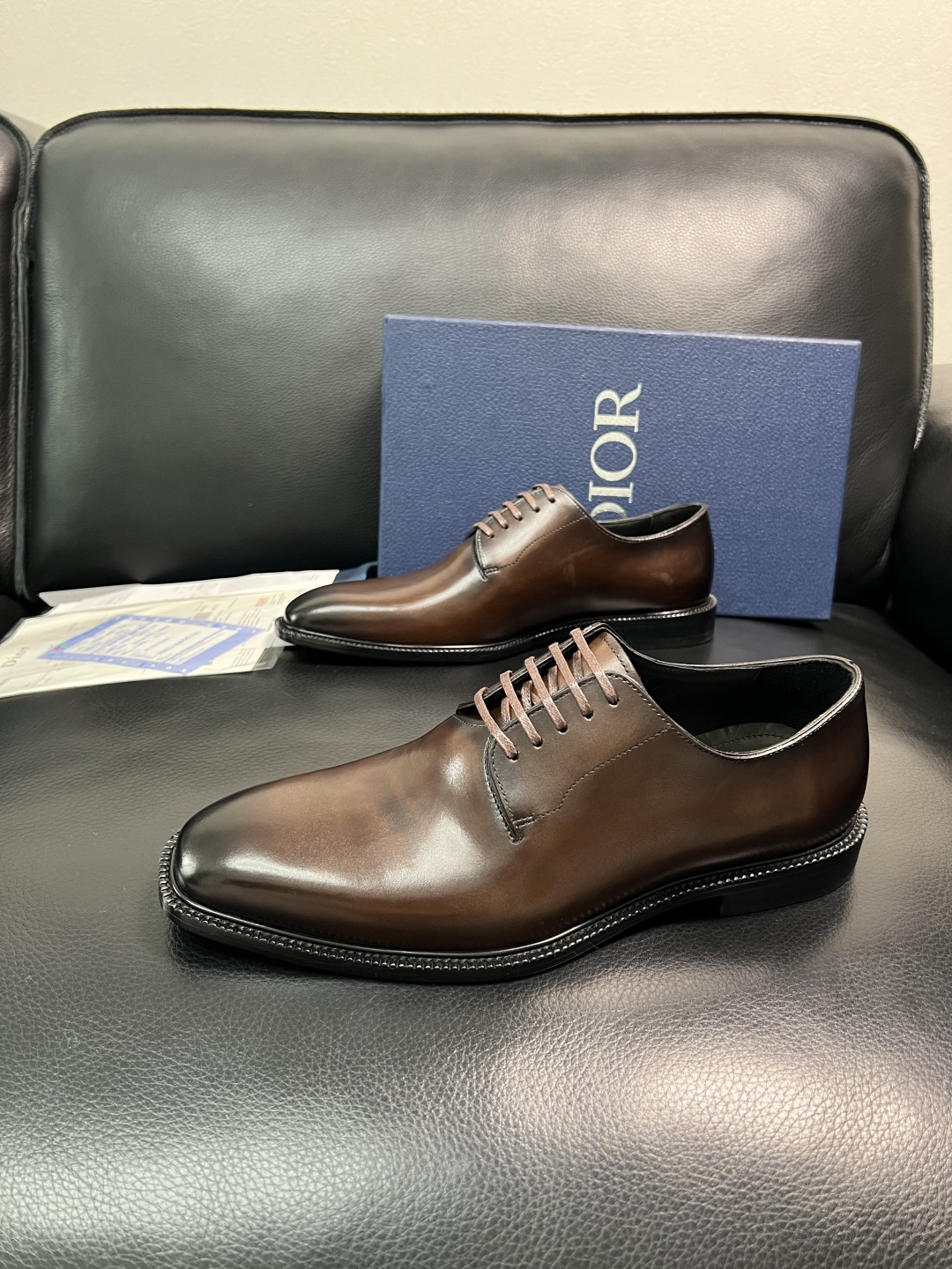 Dior 高品质 顶级工艺品 迪奥 皮鞋系列专柜同步原厂配置，意大利进口牛皮，全进口水染牛皮里垫，鞋底：