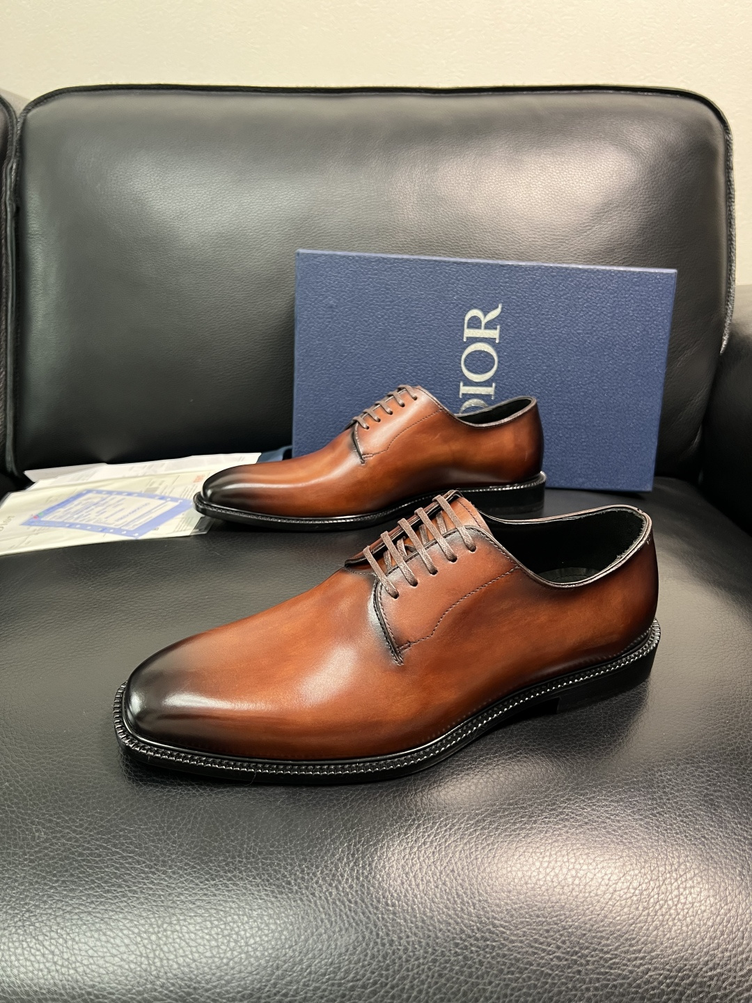 Dior 高品质 顶级工艺品 迪奥 皮鞋系列专柜同步原厂配置，意大利进口牛皮，全进口水染牛皮里垫，鞋底：