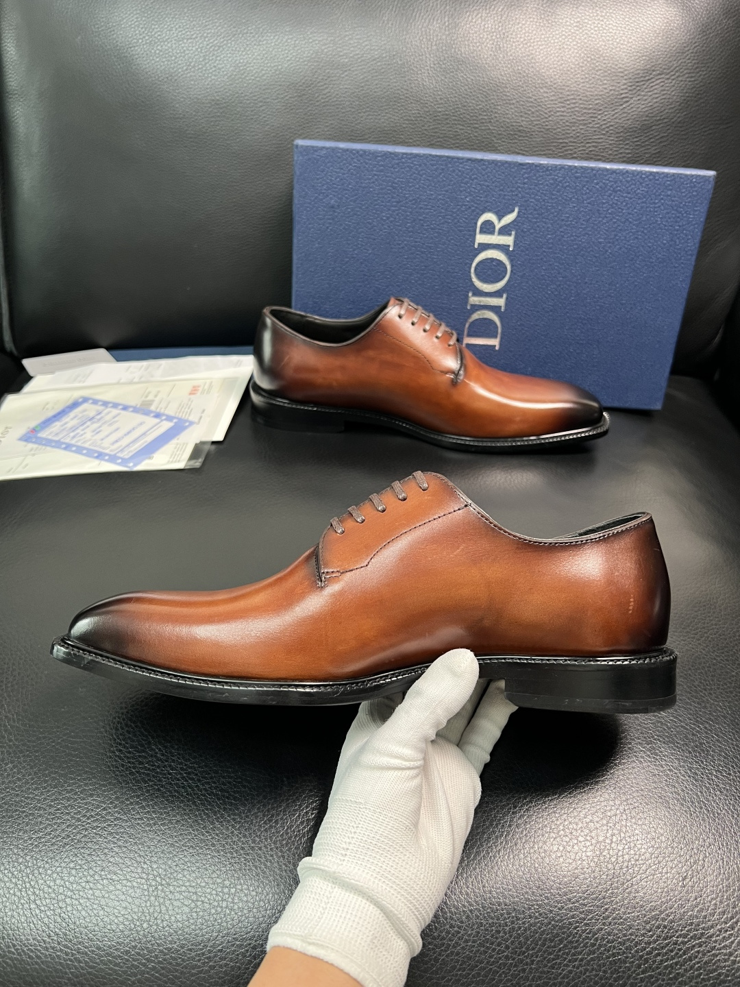 Dior 高品质 顶级工艺品 迪奥 皮鞋系列专柜同步原厂配置，意大利进口牛皮，全进口水染牛皮里垫，鞋底：