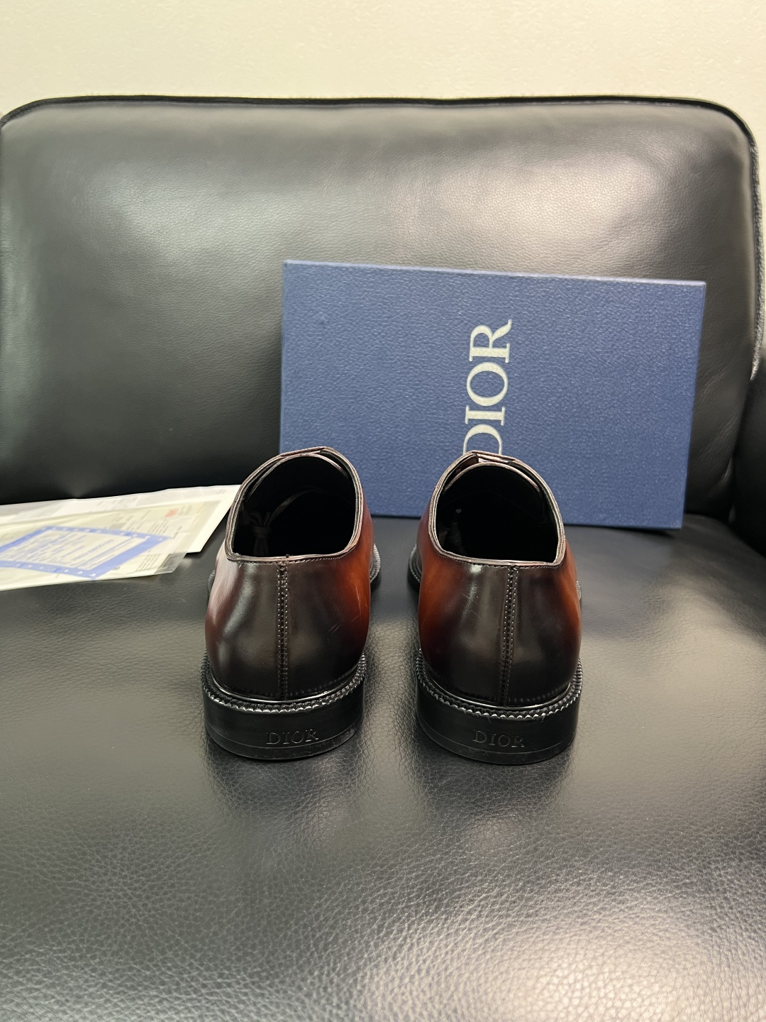 Dior 高品质 顶级工艺品 迪奥 皮鞋系列专柜同步原厂配置，意大利进口牛皮，全进口水染牛皮里垫，鞋底：