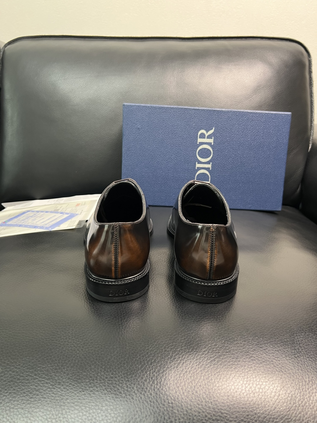 Dior 高品质 顶级工艺品 迪奥 皮鞋系列专柜同步原厂配置，意大利进口牛皮，全进口水染牛皮里垫，鞋底：