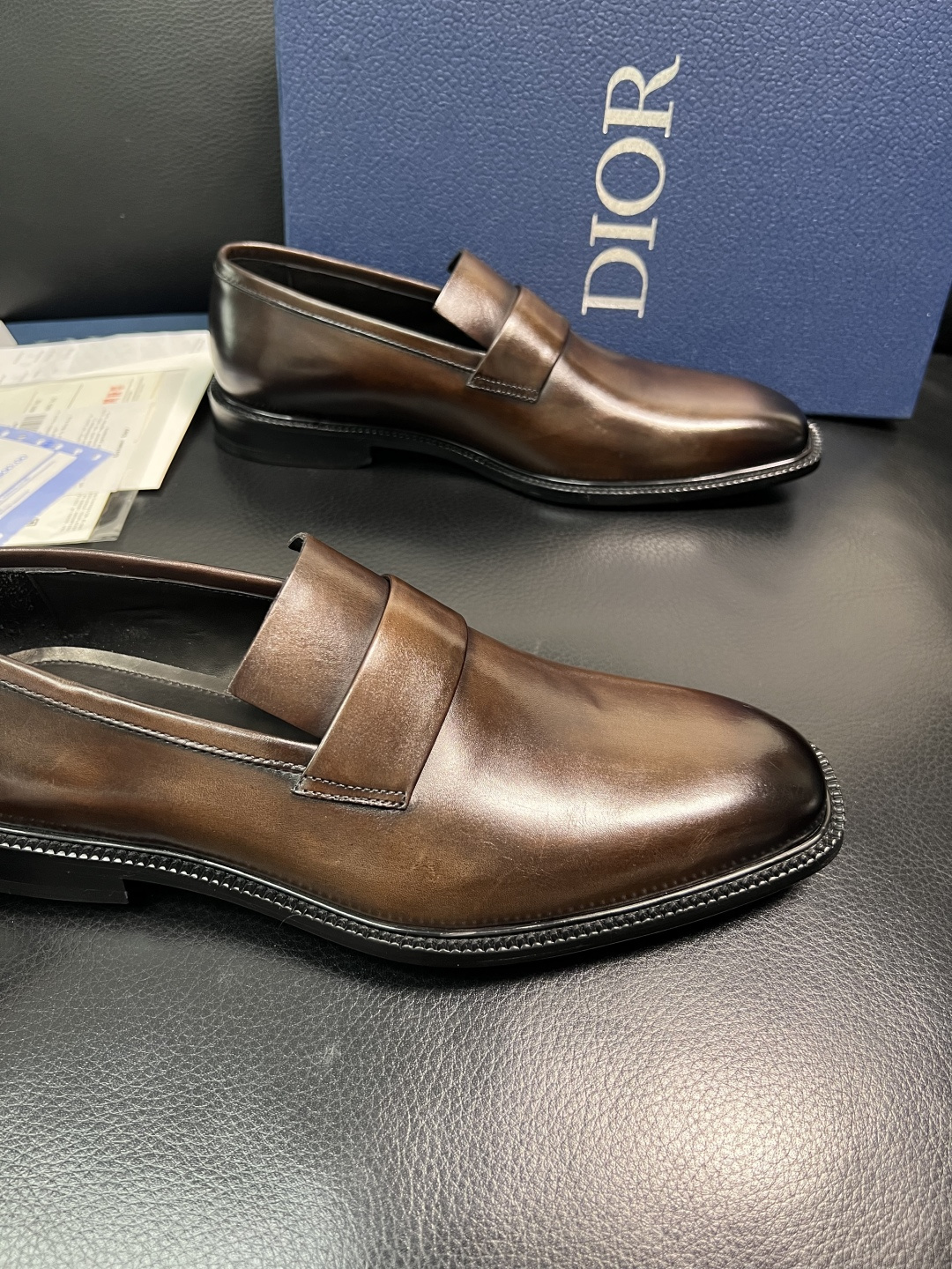 Dior 高品质 顶级工艺品 迪奥 皮鞋系列专柜同步原厂配置，意大利进口牛皮，全进口水染牛皮里垫，鞋底：