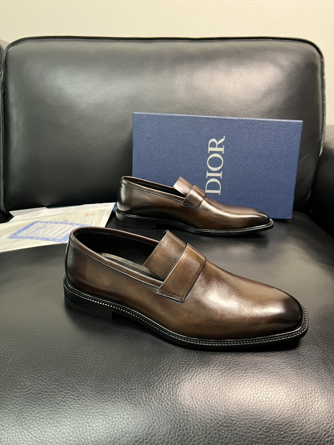 Dior 高品质 顶级工艺品 迪奥 皮鞋系列专柜同步原厂配置，意大利进口牛皮，全进口水染牛皮里垫，鞋底：