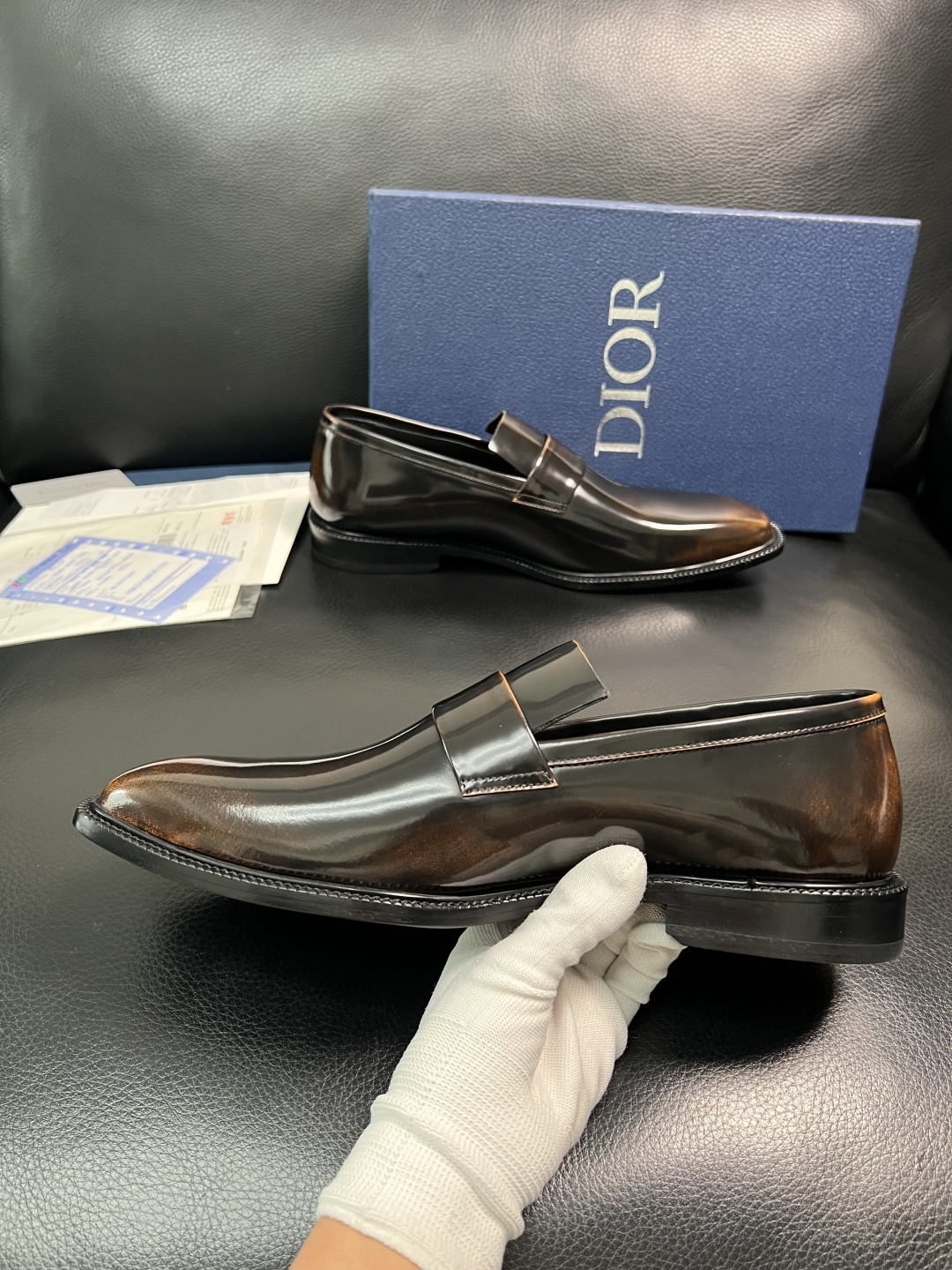 Dior 高品质 顶级工艺品 迪奥 皮鞋系列专柜同步原厂配置，意大利进口牛皮，全进口水染牛皮里垫，鞋底：