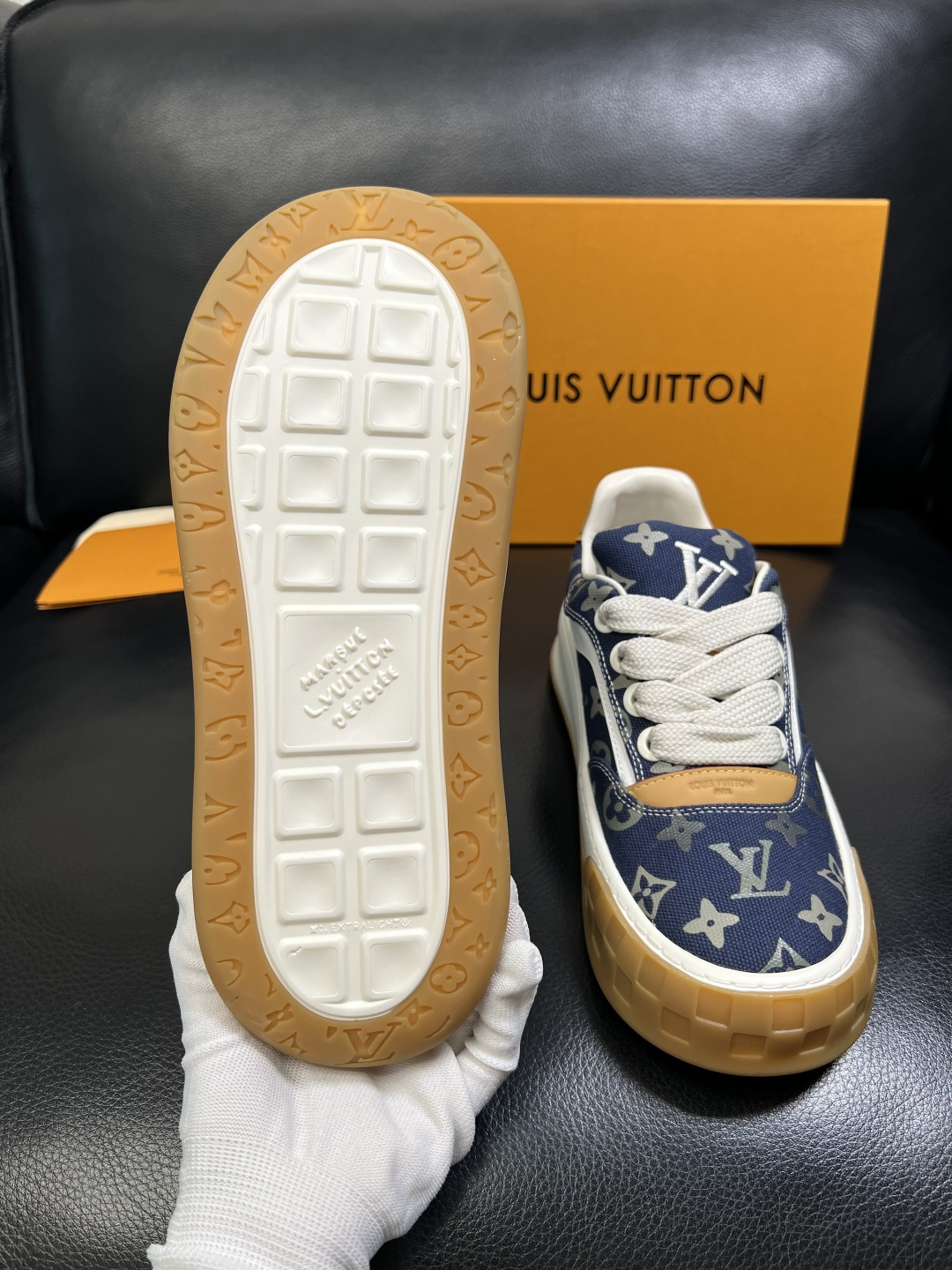 Lv 高品质 顶级工艺品 路易威登，运动板鞋专柜同步，鞋面意大利进口，高品质拼接缤纷色彩复杂工艺品，进口