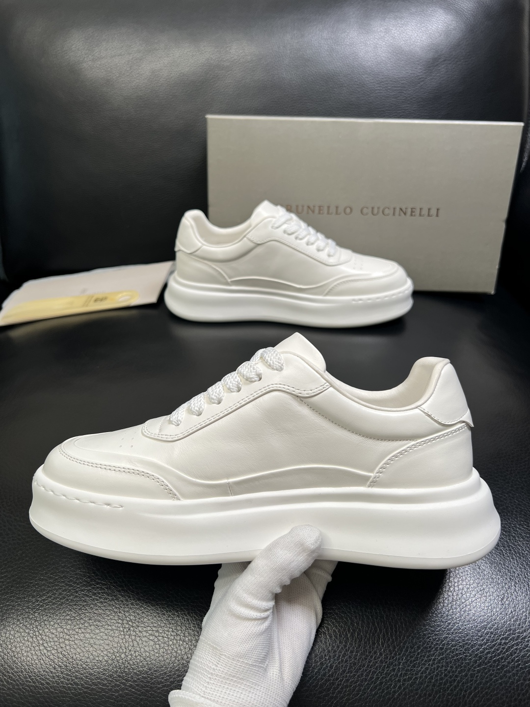 Brunello Cucinelli 高品质 顶级工艺品 BC 专柜同步原厂配置，意大利进口牛皮面料牛内