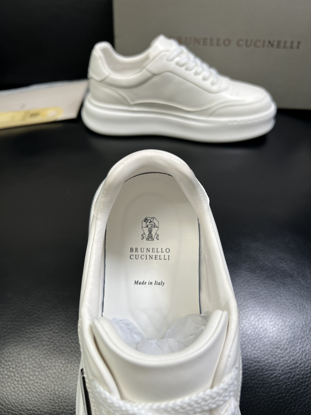 Brunello Cucinelli 高品质 顶级工艺品 BC 专柜同步原厂配置，意大利进口牛皮面料牛内