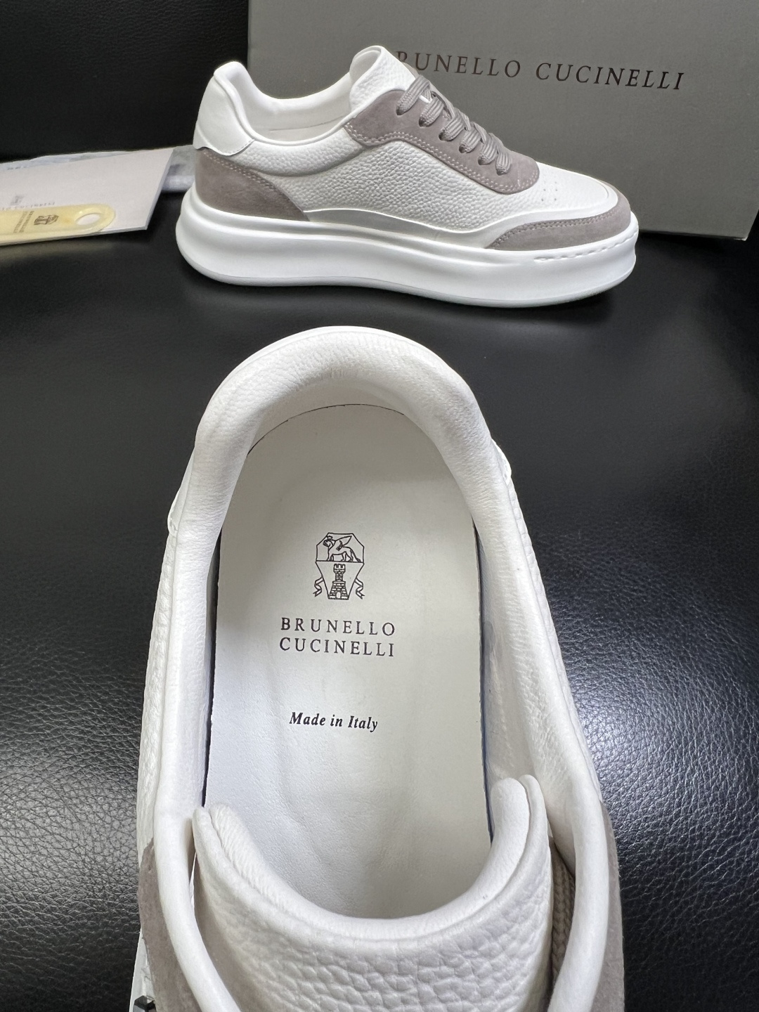 Brunello Cucinelli 高品质 顶级工艺品 BC 专柜同步原厂配置，意大利进口牛皮面料牛内