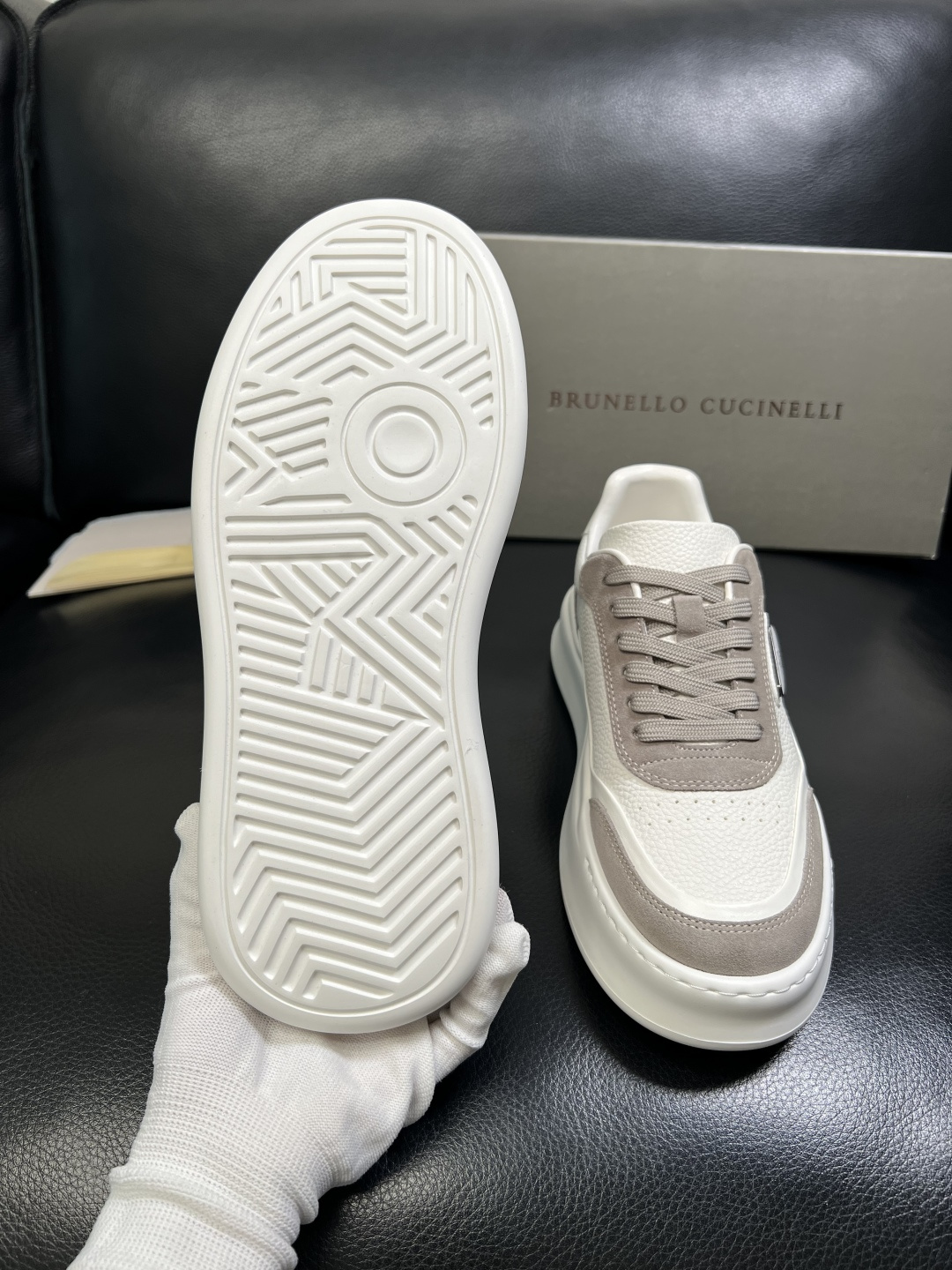 Brunello Cucinelli 高品质 顶级工艺品 BC 专柜同步原厂配置，意大利进口牛皮面料牛内