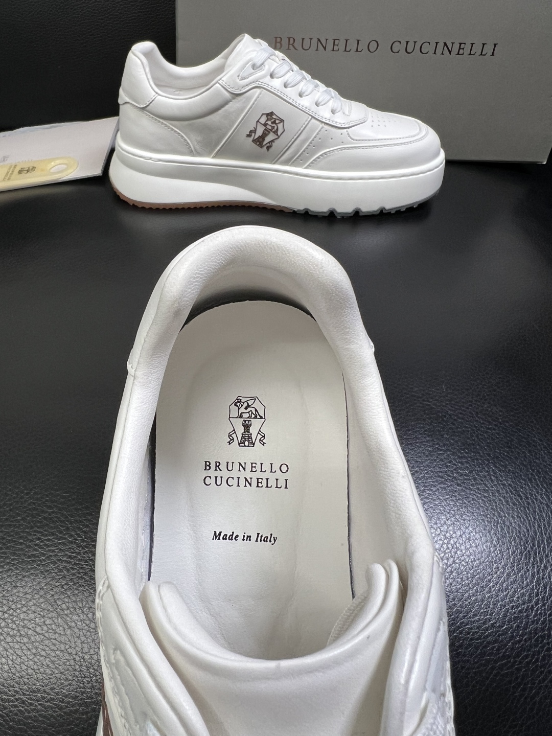 Brunello Cucinelli 高品质 顶级工艺品 BC 专柜同步原厂配置，意大利进口牛皮面料牛内