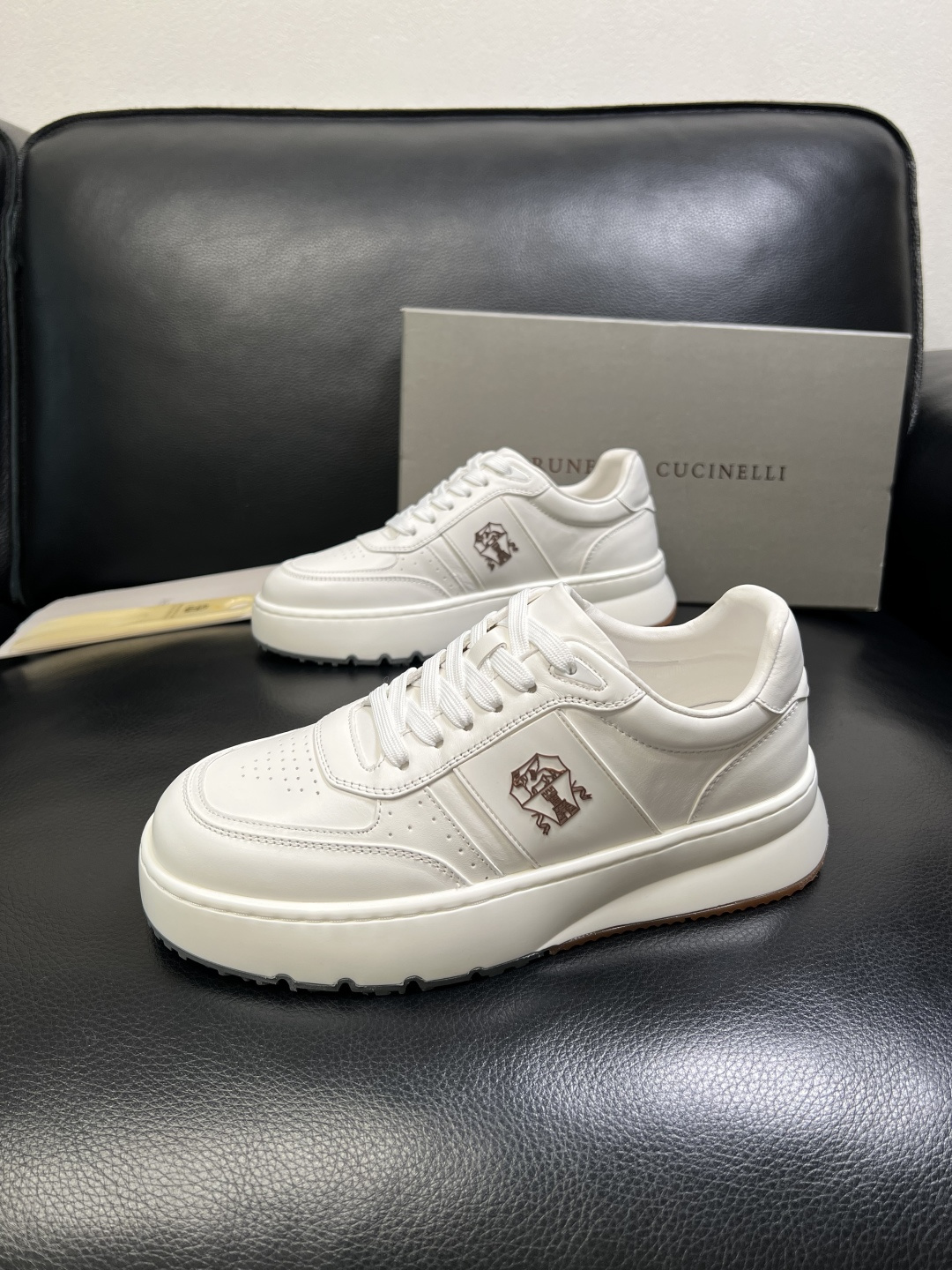 Brunello Cucinelli 高品质 顶级工艺品 BC 专柜同步原厂配置，意大利进口牛皮面料牛内