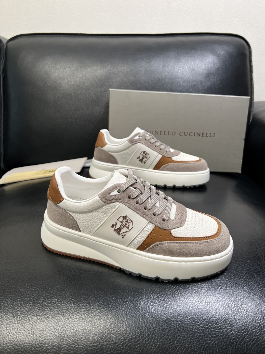 Brunello Cucinelli 高品质 顶级工艺品 BC 专柜同步原厂配置，意大利进口牛皮面料牛内