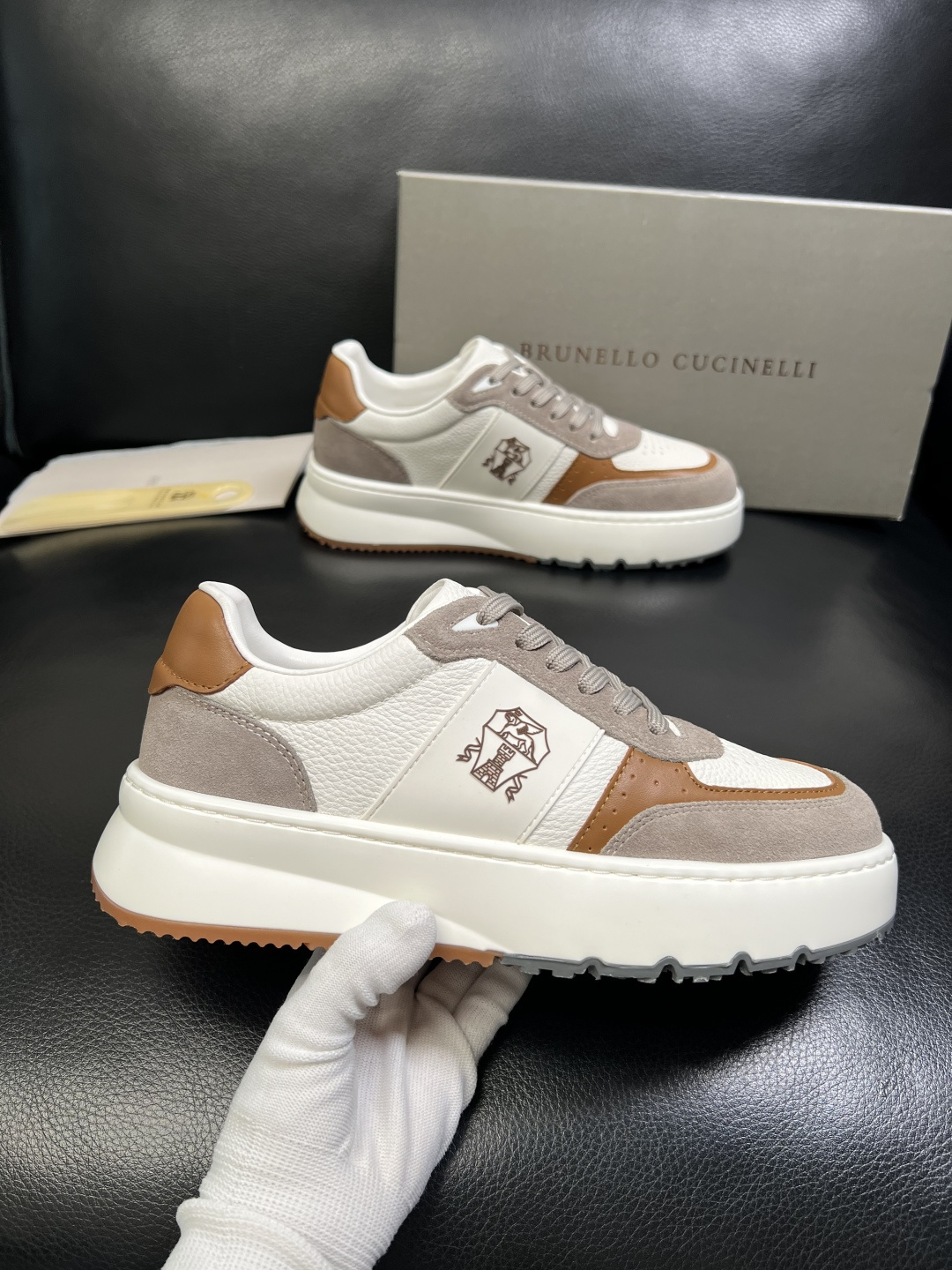 Brunello Cucinelli 高品质 顶级工艺品 BC 专柜同步原厂配置，意大利进口牛皮面料牛内