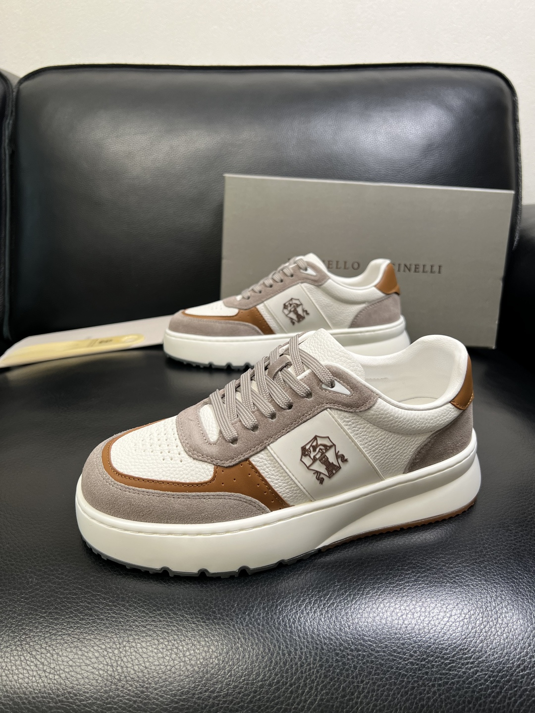 Brunello Cucinelli 高品质 顶级工艺品 BC 专柜同步原厂配置，意大利进口牛皮面料牛内