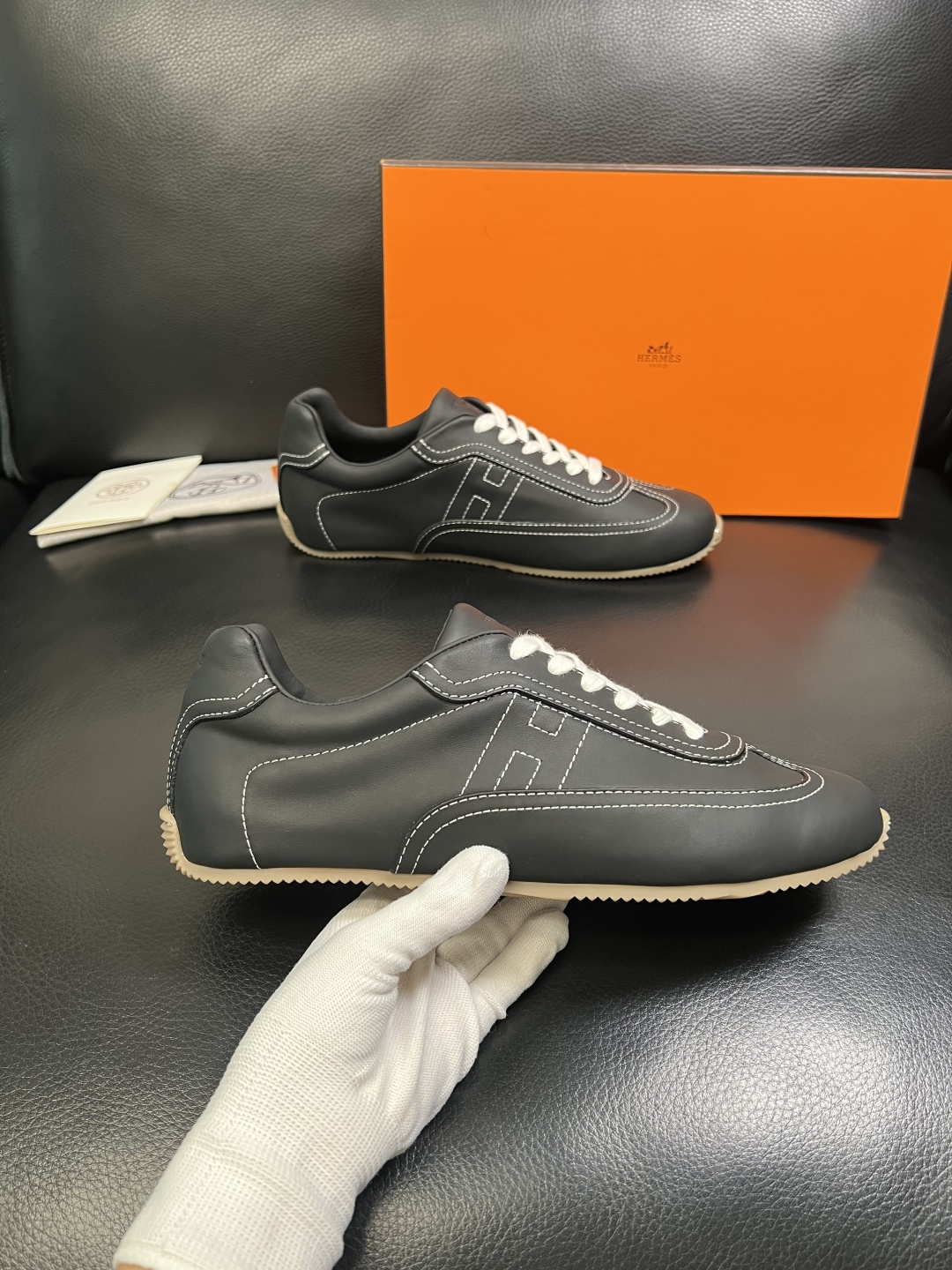 Hermes 高品质 顶级工艺品 爱马仕 专柜同步发售原厂配置，意大利进口原版牛皮面料，高品质拼接工艺，