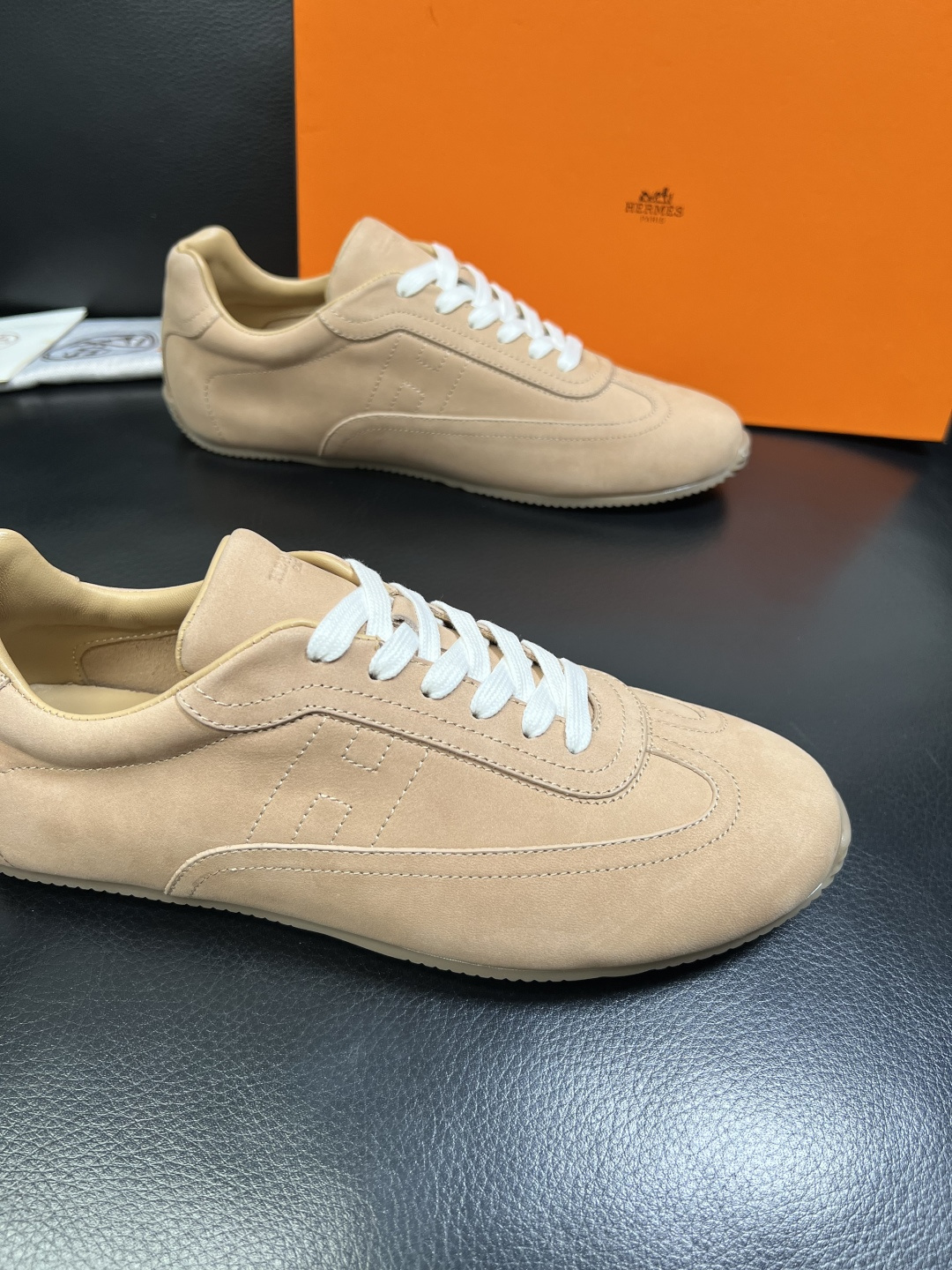 Hermes 高品质 顶级工艺品 爱马仕 专柜同步发售原厂配置，意大利进口原版牛皮面料，高品质拼接工艺，