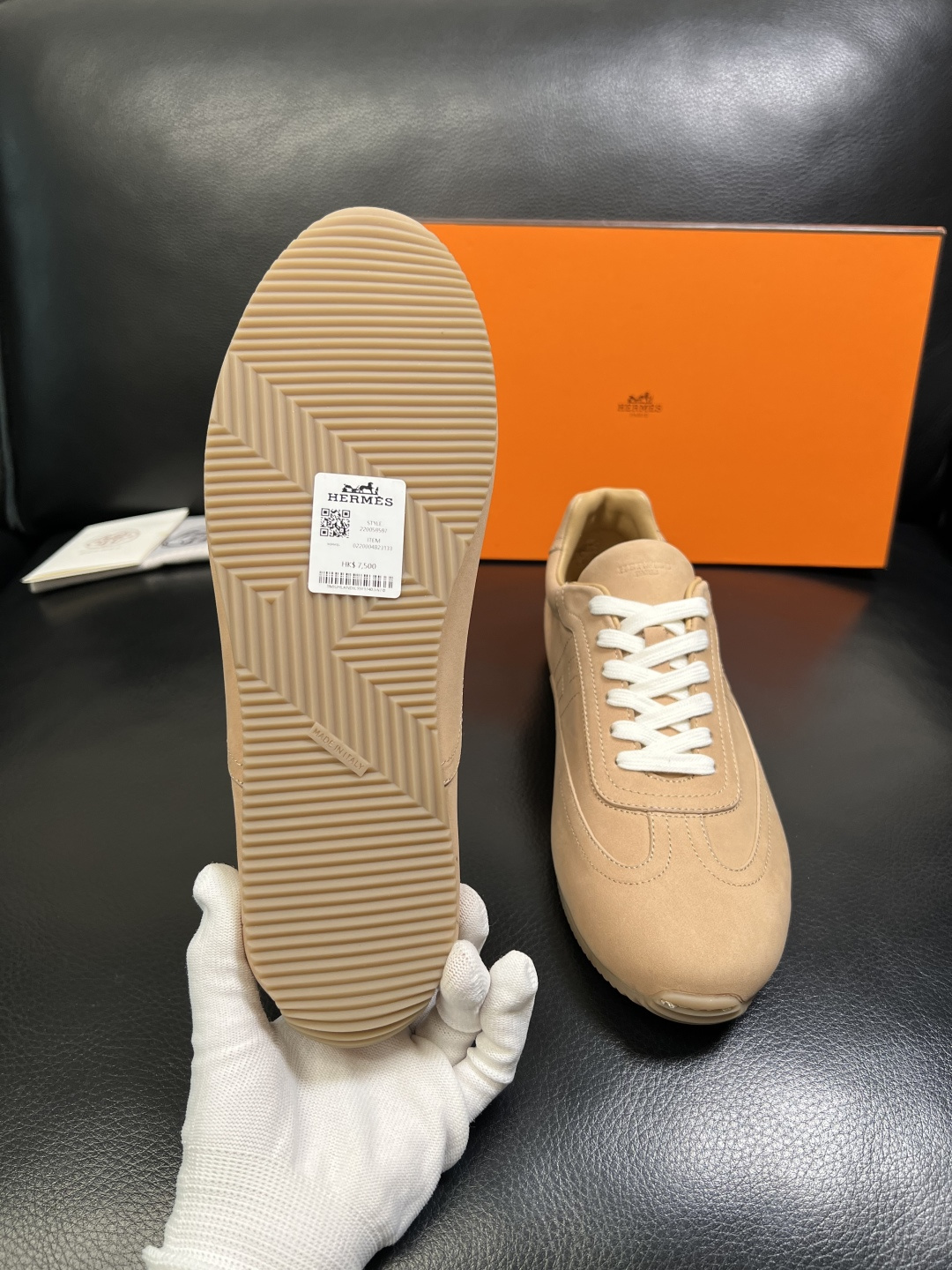 Hermes 高品质 顶级工艺品 爱马仕 专柜同步发售原厂配置，意大利进口原版牛皮面料，高品质拼接工艺，