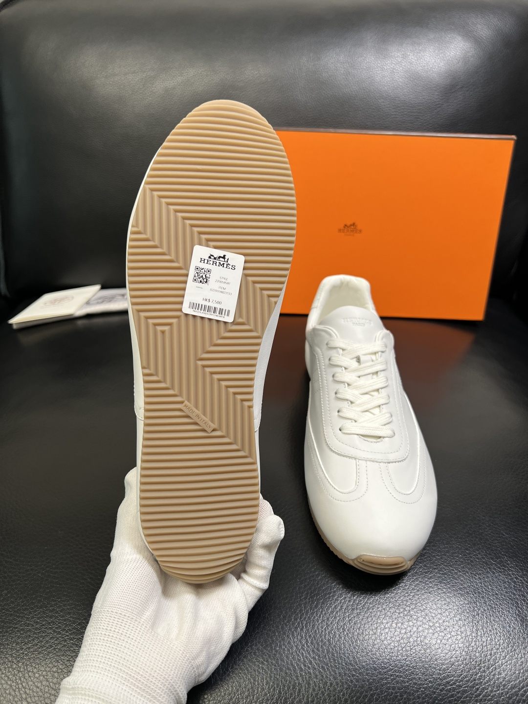 Hermes 高品质 顶级工艺品 爱马仕 专柜同步发售原厂配置，意大利进口原版牛皮面料，高品质拼接工艺，