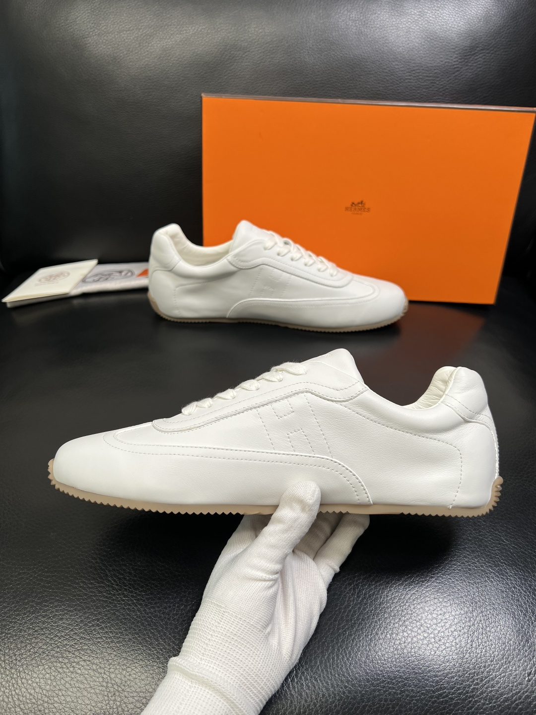 Hermes 高品质 顶级工艺品 爱马仕 专柜同步发售原厂配置，意大利进口原版牛皮面料，高品质拼接工艺，