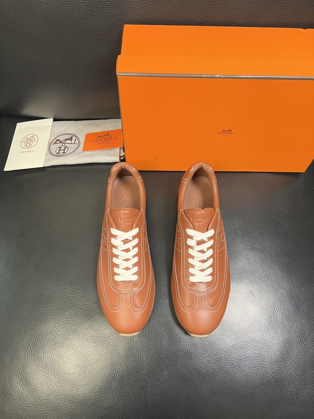 Hermes 高品质 顶级工艺品 爱马仕 专柜同步发售原厂配置，意大利进口原版牛皮面料，高品质拼接工艺，