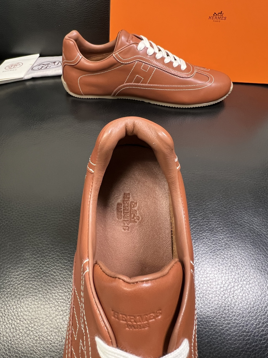 Hermes 高品质 顶级工艺品 爱马仕 专柜同步发售原厂配置，意大利进口原版牛皮面料，高品质拼接工艺，