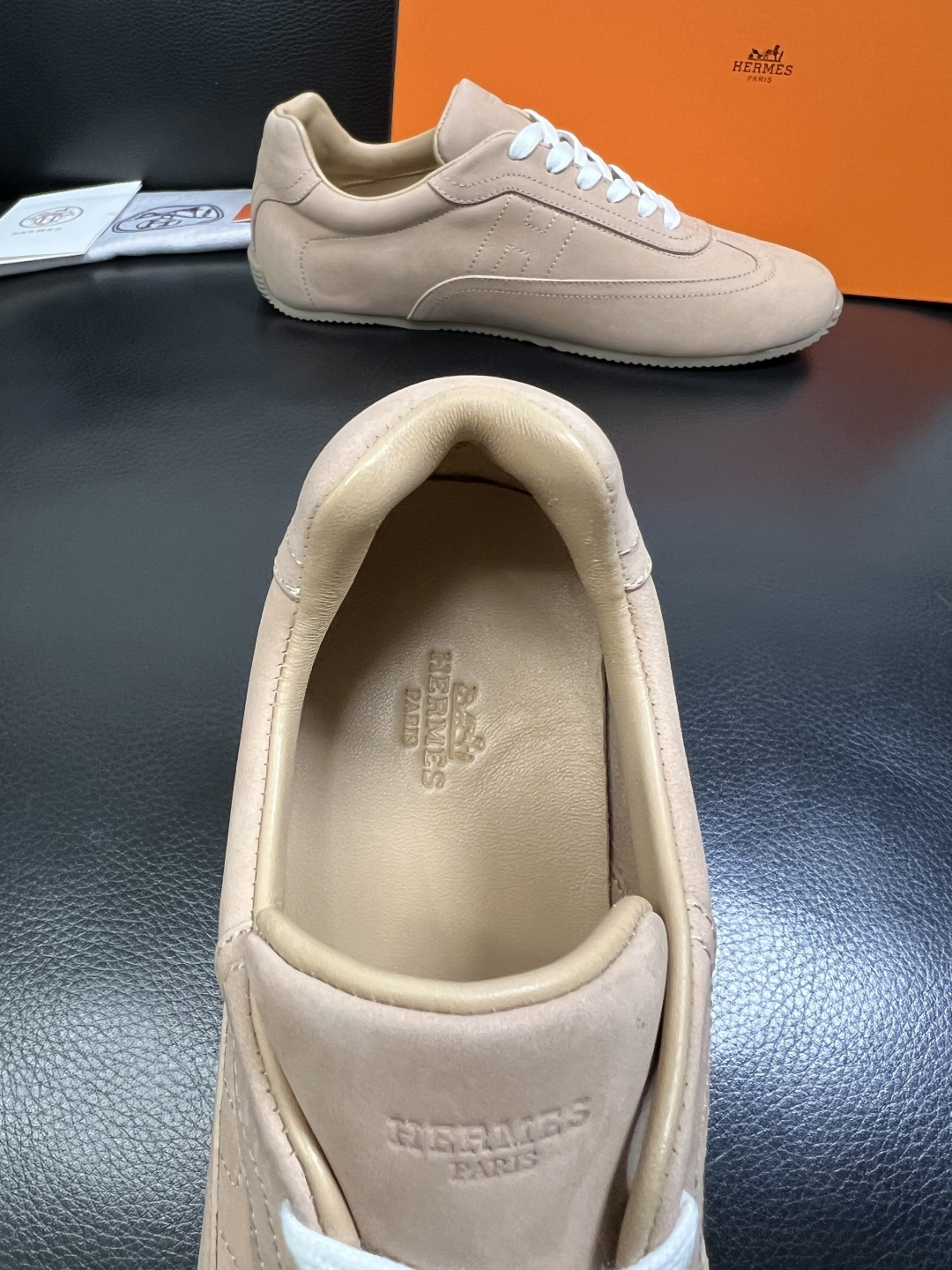 Hermes 高品质 顶级工艺品 爱马仕 专柜同步发售原厂配置，意大利进口原版牛皮面料，高品质拼接工艺，