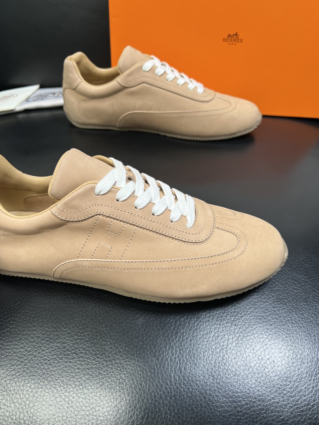 Hermes 高品质 顶级工艺品 爱马仕 专柜同步发售原厂配置，意大利进口原版牛皮面料，高品质拼接工艺，