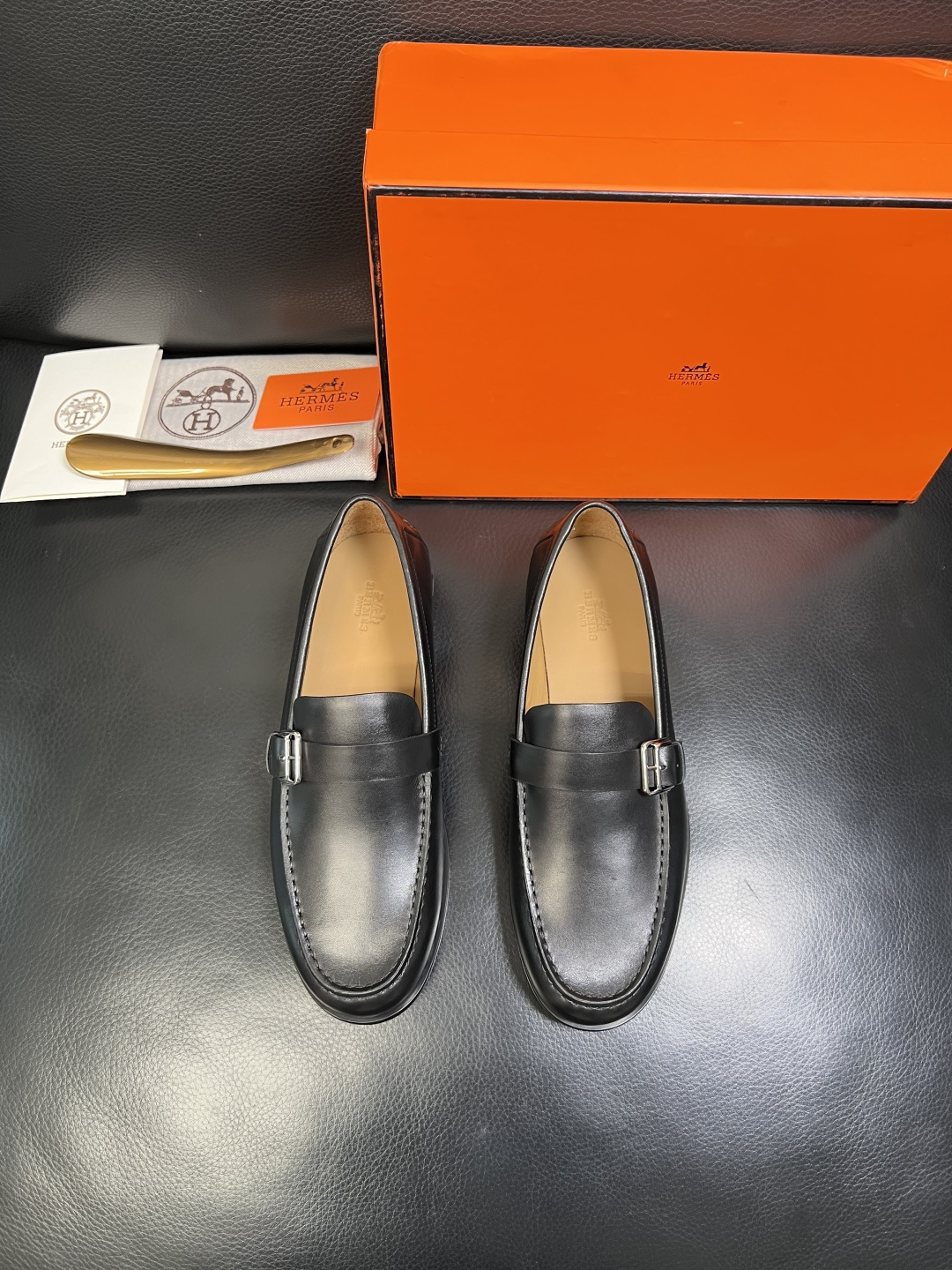 Hermes 高品质 顶级工艺品 爱马仕 专柜同步 原厂配置，意大利进口原版牛皮面料，透气舒适进口水染牛