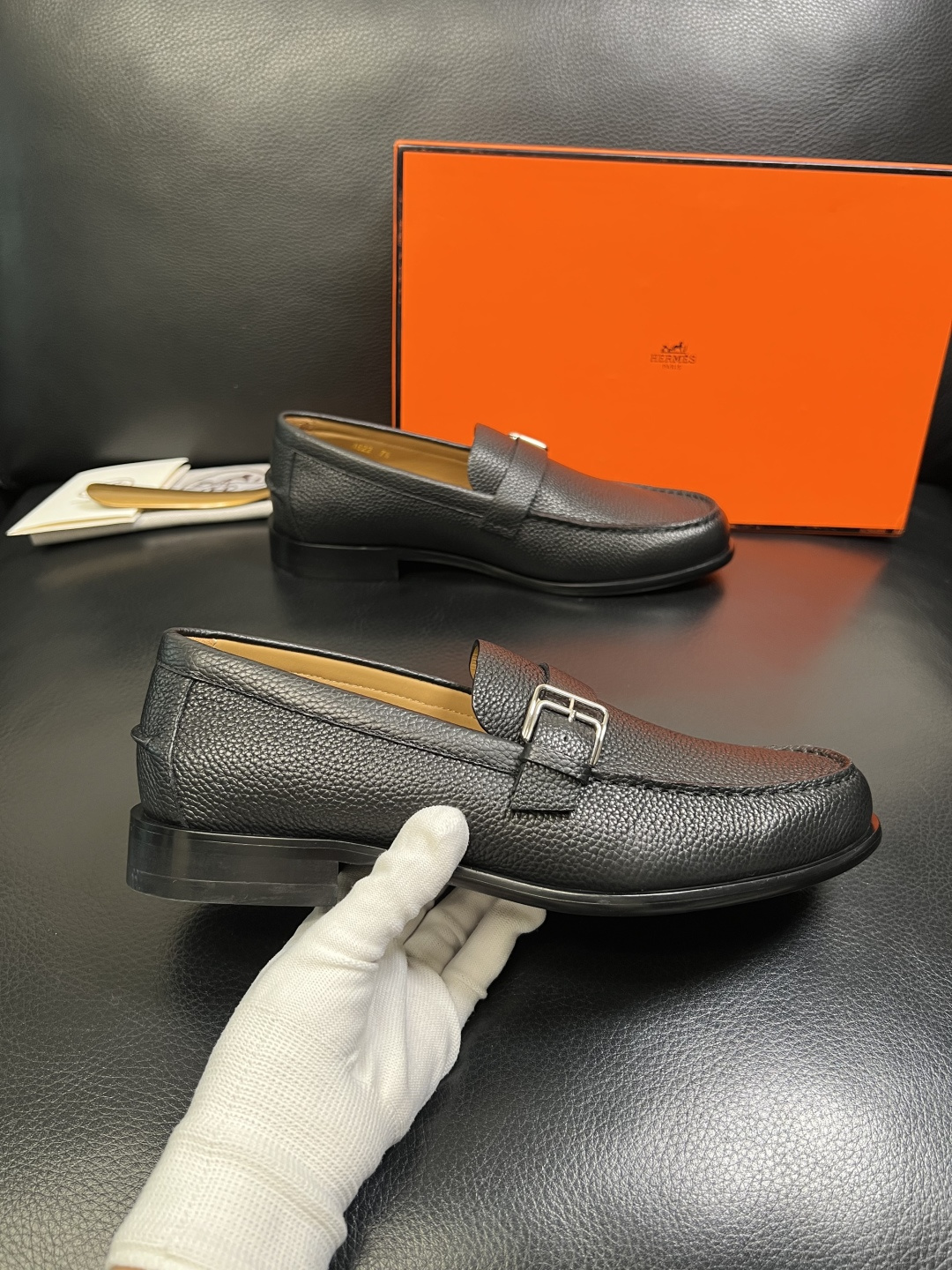 Hermes 高品质 顶级工艺品 爱马仕 专柜同步 原厂配置，意大利进口原版牛皮面料，透气舒适进口水染牛