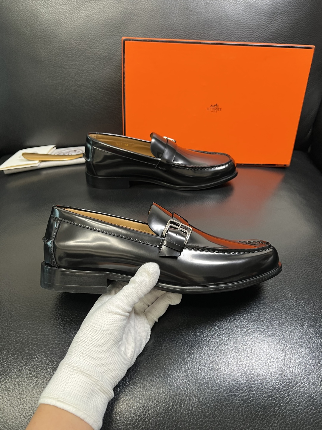 Hermes 高品质 顶级工艺品 爱马仕 专柜同步 原厂配置，意大利进口原版牛皮面料，透气舒适进口水染牛