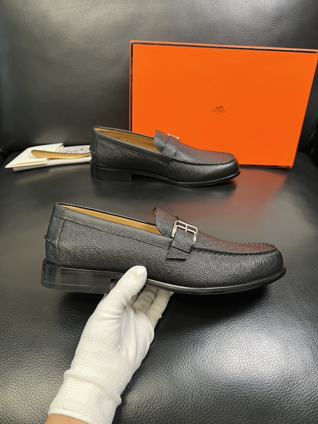 Hermes 高品质 顶级工艺品 爱马仕 专柜同步 原厂配置，意大利进口原版牛皮面料，透气舒适进口水染牛