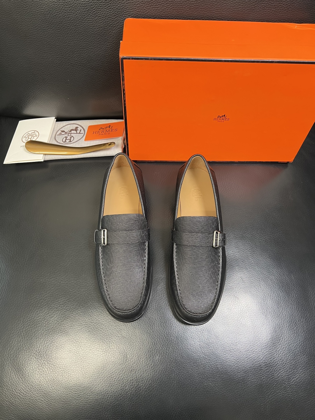 Hermes 高品质 顶级工艺品 爱马仕 专柜同步 原厂配置，意大利进口原版牛皮面料，透气舒适进口水染牛