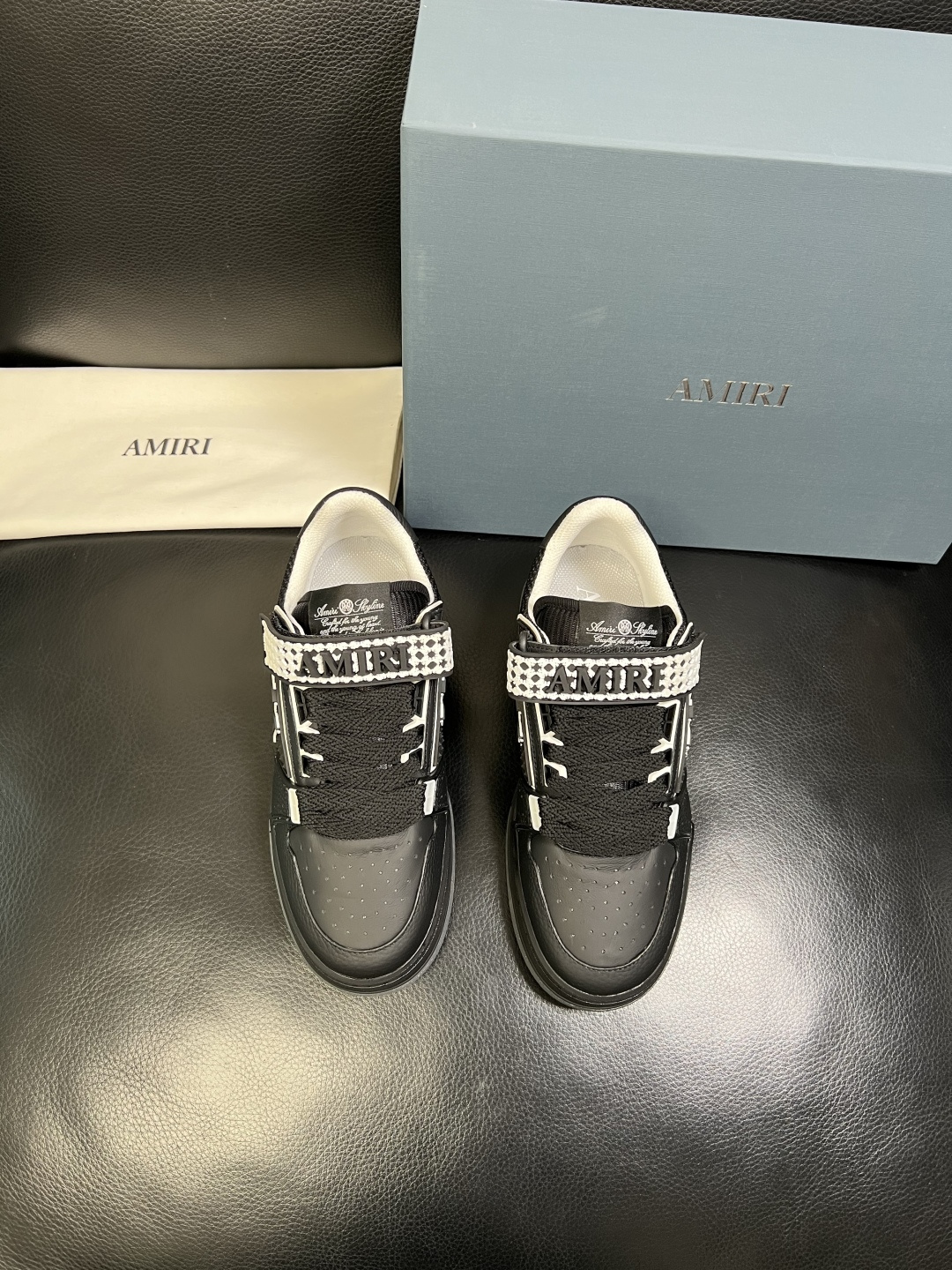 AMIRI 高品质 顶级工艺品 专柜同步 原厂配置，意大利进口原版牛皮面料，透气舒适进口水染牛里垫，鞋底