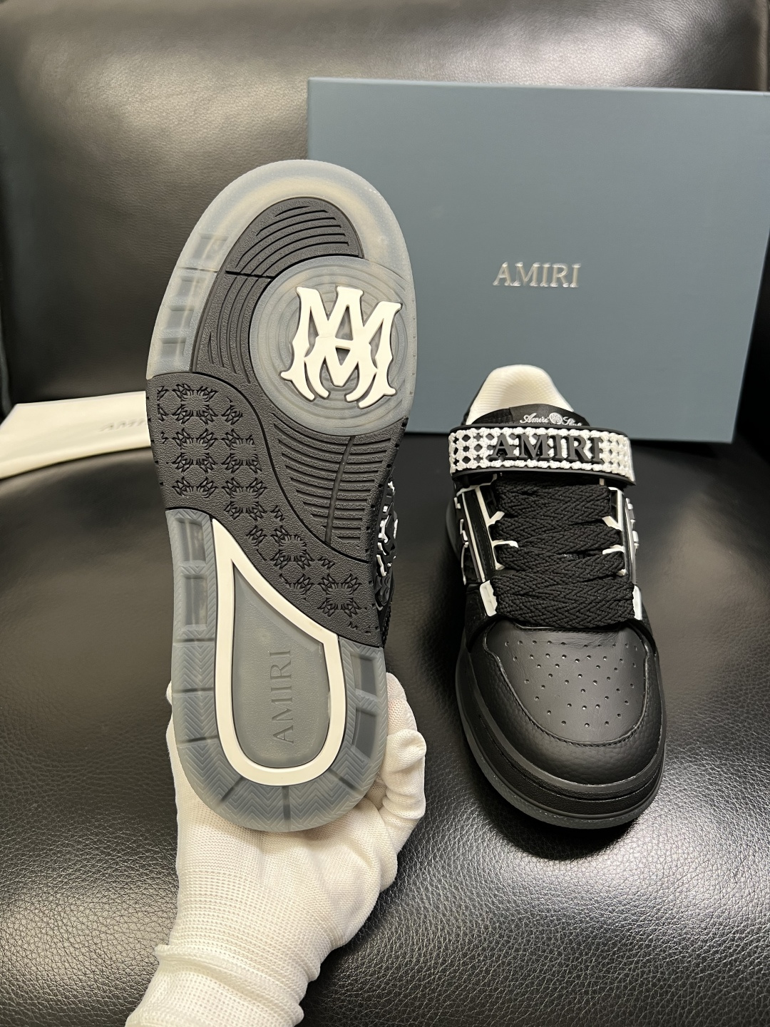 AMIRI 高品质 顶级工艺品 专柜同步 原厂配置，意大利进口原版牛皮面料，透气舒适进口水染牛里垫，鞋底