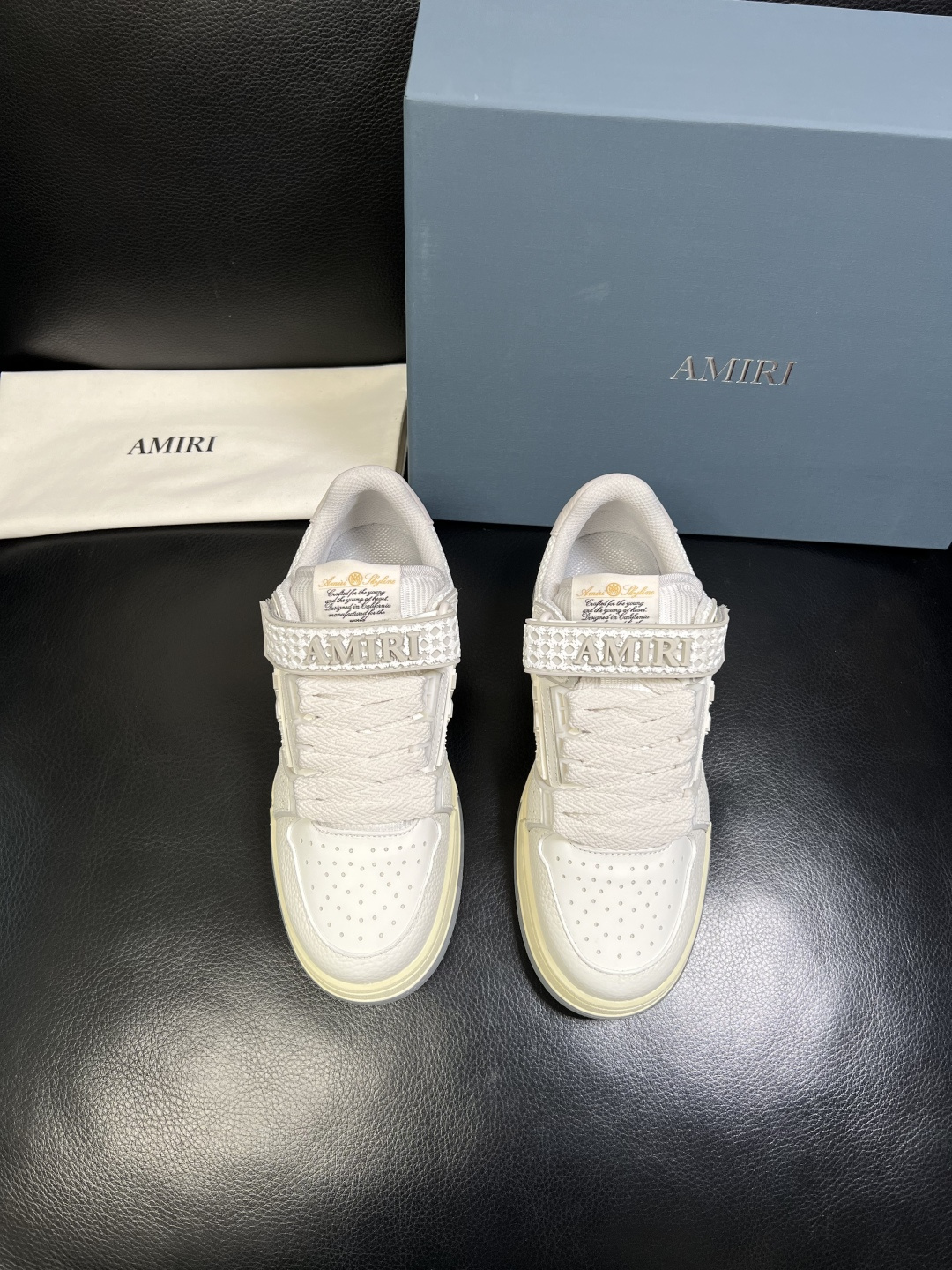 AMIRI 高品质 顶级工艺品 专柜同步 原厂配置，意大利进口原版牛皮面料，透气舒适进口水染牛里垫，鞋底