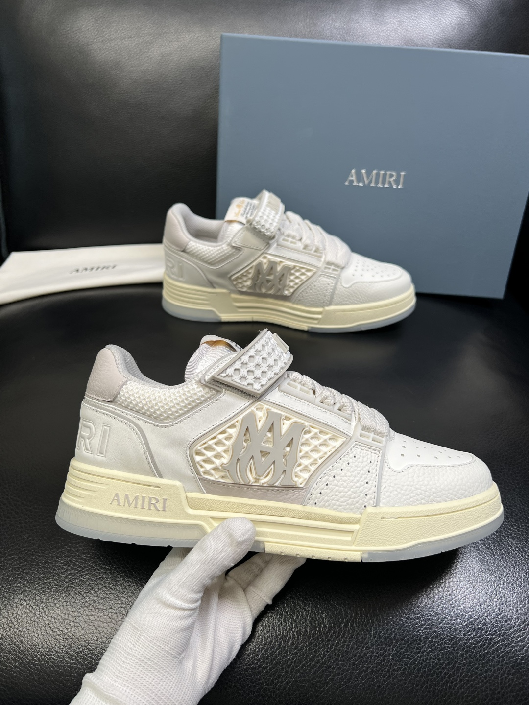 AMIRI 高品质 顶级工艺品 专柜同步 原厂配置，意大利进口原版牛皮面料，透气舒适进口水染牛里垫，鞋底