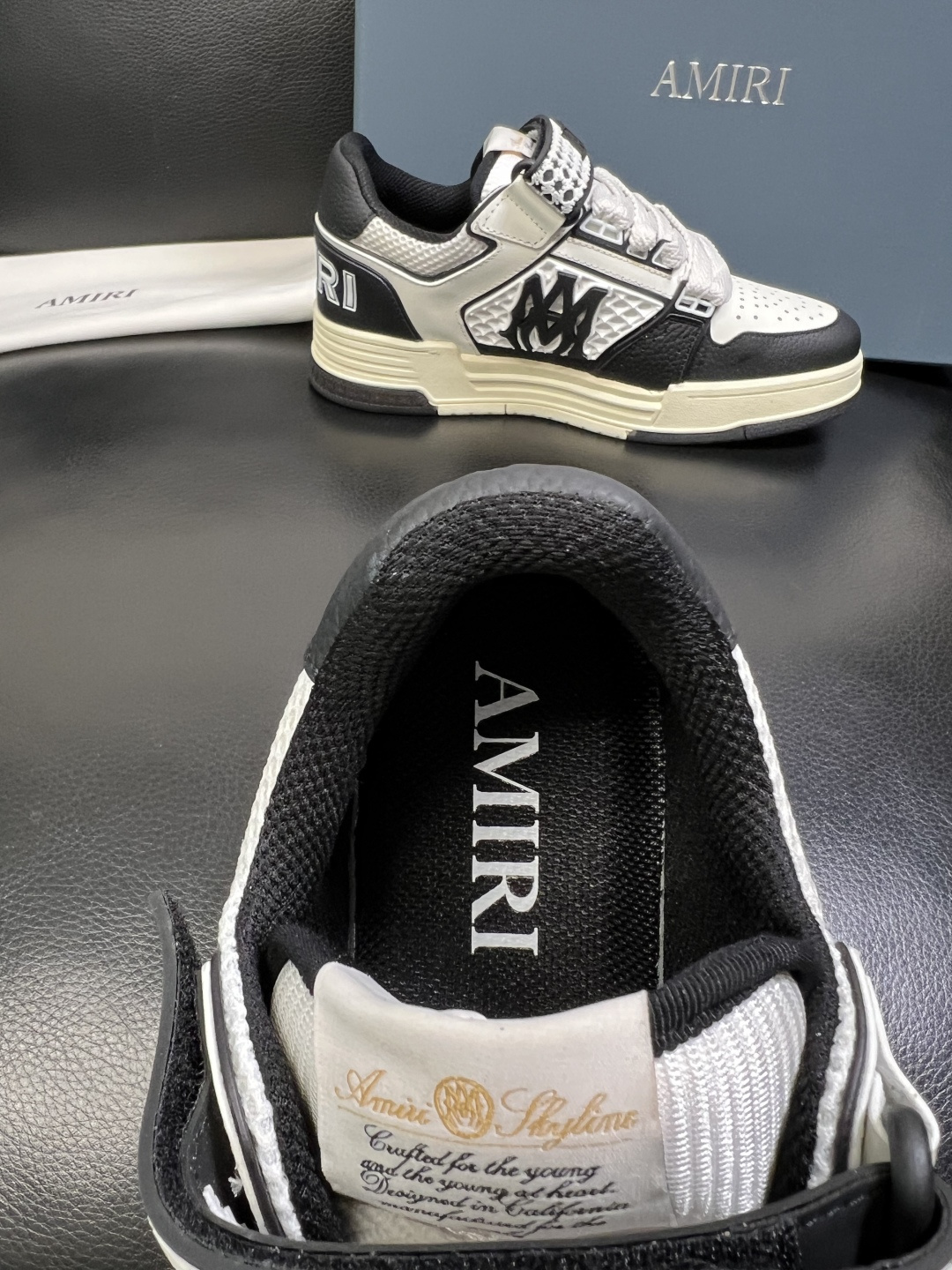 AMIRI 高品质 顶级工艺品 专柜同步 原厂配置，意大利进口原版牛皮面料，透气舒适进口水染牛里垫，鞋底