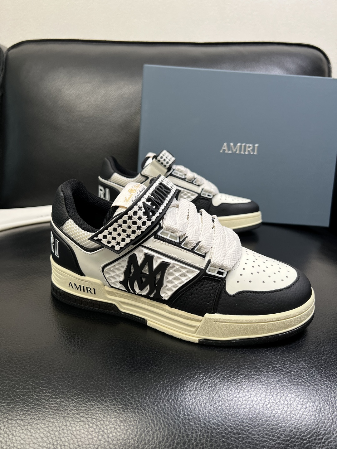 NO:729341,AMIRI high-quality top crafts, synchronized with counters, original factory configuration, original cowhide fabric imported from Italy, breathable and comfortable imported water-dyed cowhide pads, original soles specially provided by the factory and super comfortable, original factory and single goods, welcome to compare and synchronized with counters, code number 38-44 (order 38 45),,amiri,cowhide19860909AMIRI 高品质 顶级工艺品 专柜同步 原厂配置,意大利进口原版牛皮面料,透气舒适进口水染牛里垫,鞋底原厂特供原版底超级舒适,原厂跟单货 欢迎对比专柜同步,码数 38-44（订 38 45）,,amiri,cowhide,Men's shoes