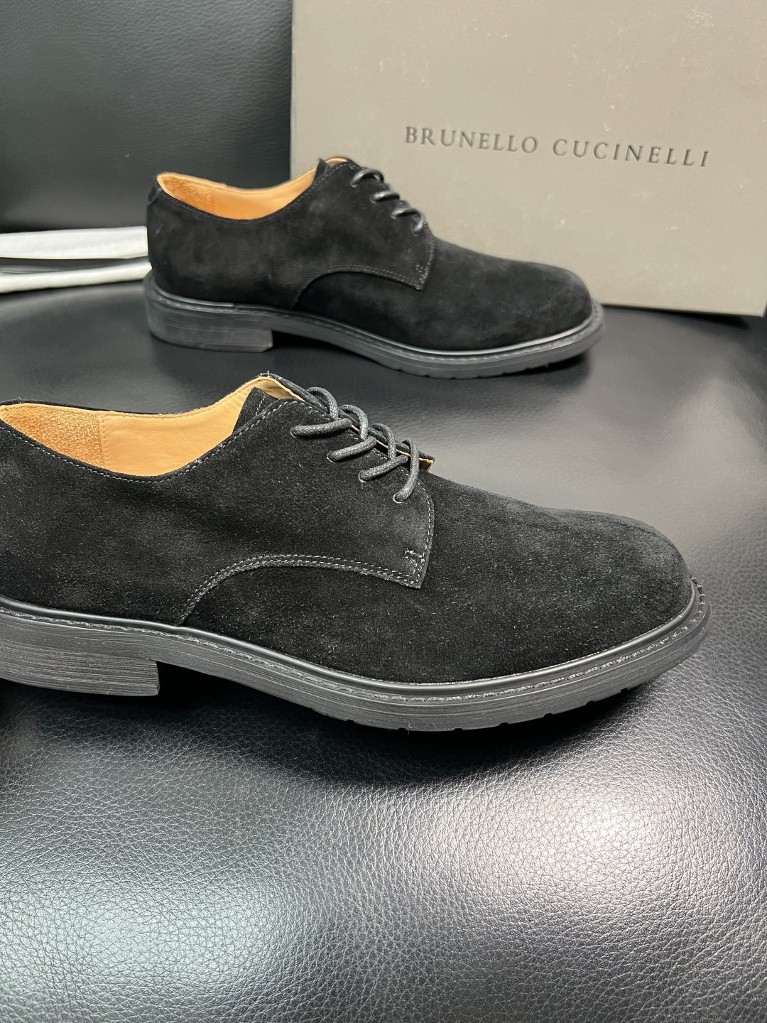 Brunello Cucinelli 高品质 顶级工艺品 BC 专柜同步原厂配置，意大利进口牛皮面料牛内