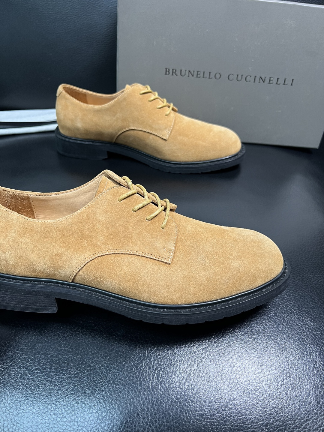 Brunello Cucinelli 高品质 顶级工艺品 BC 专柜同步原厂配置，意大利进口牛皮面料牛内