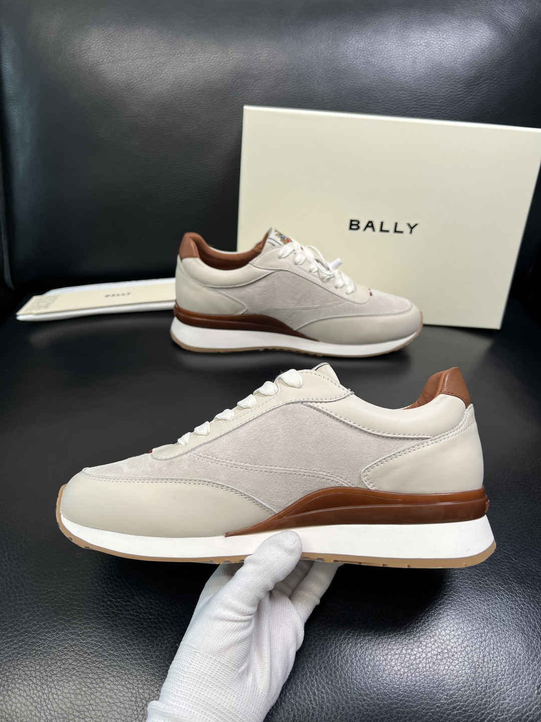 BALLY 高品质 顶级工艺品 巴利 专柜同原厂配置 ，鞋面意大利进口牛皮面料，进口水染牛皮里垫 ，鞋底