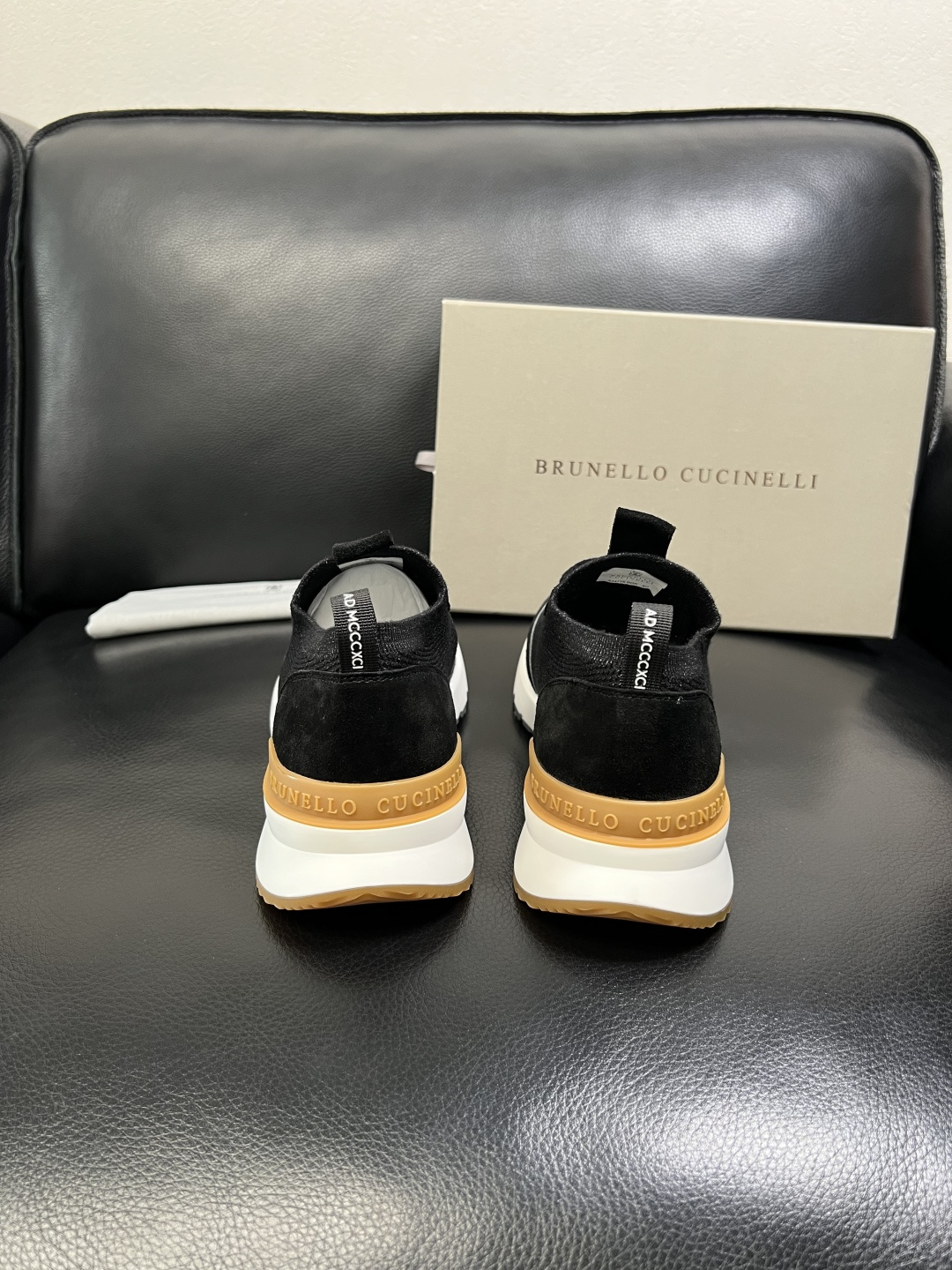 Brunello Cucinelli 高品质 顶级工艺品 BC 专柜同步原厂配置，意大利进口牛皮面料牛内