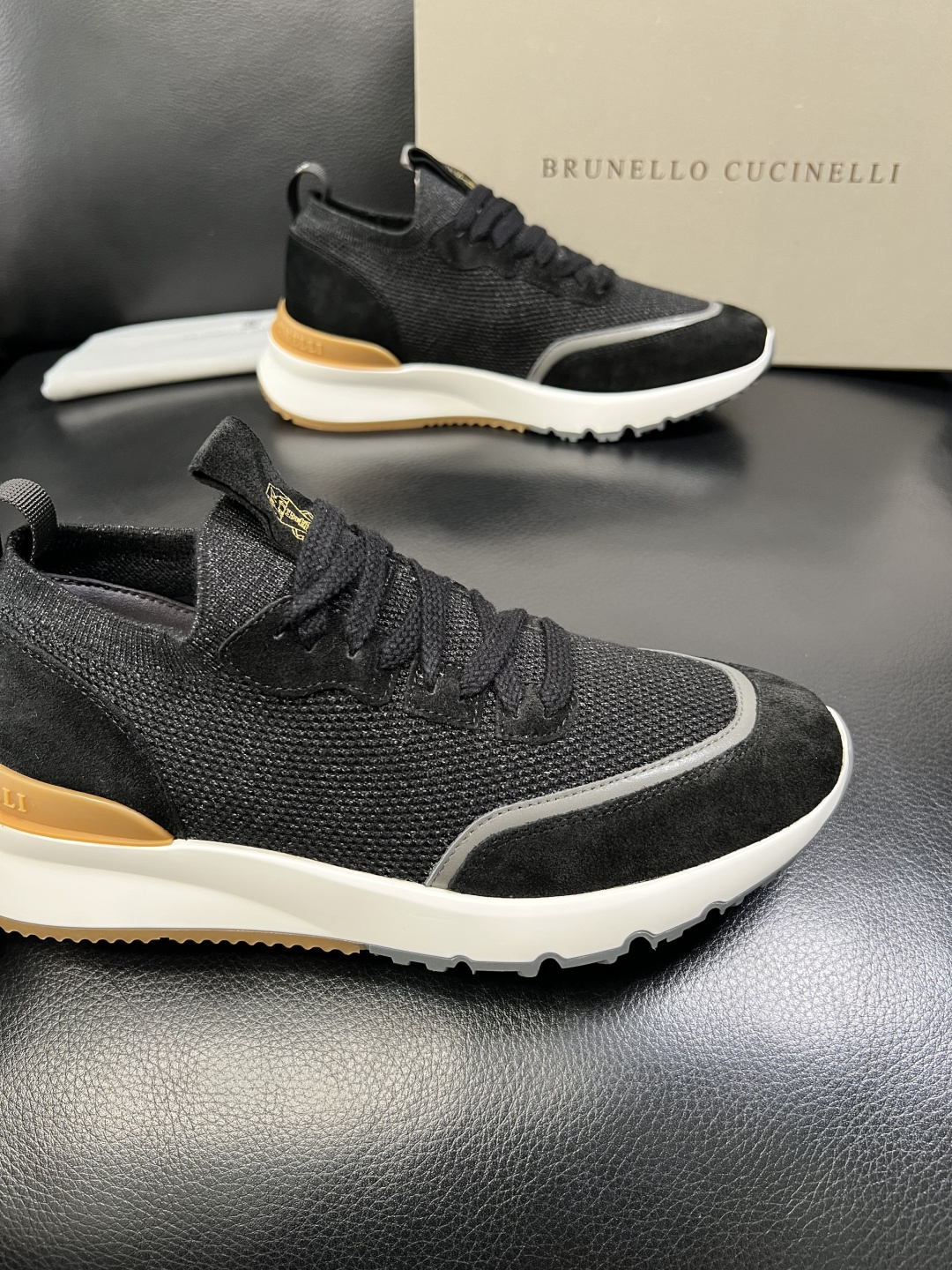 Brunello Cucinelli 高品质 顶级工艺品 BC 专柜同步原厂配置，意大利进口牛皮面料牛内