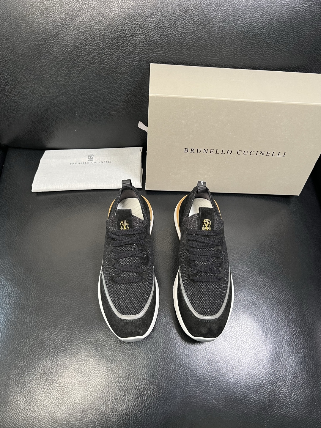 Brunello Cucinelli 高品质 顶级工艺品 BC 专柜同步原厂配置，意大利进口牛皮面料牛内