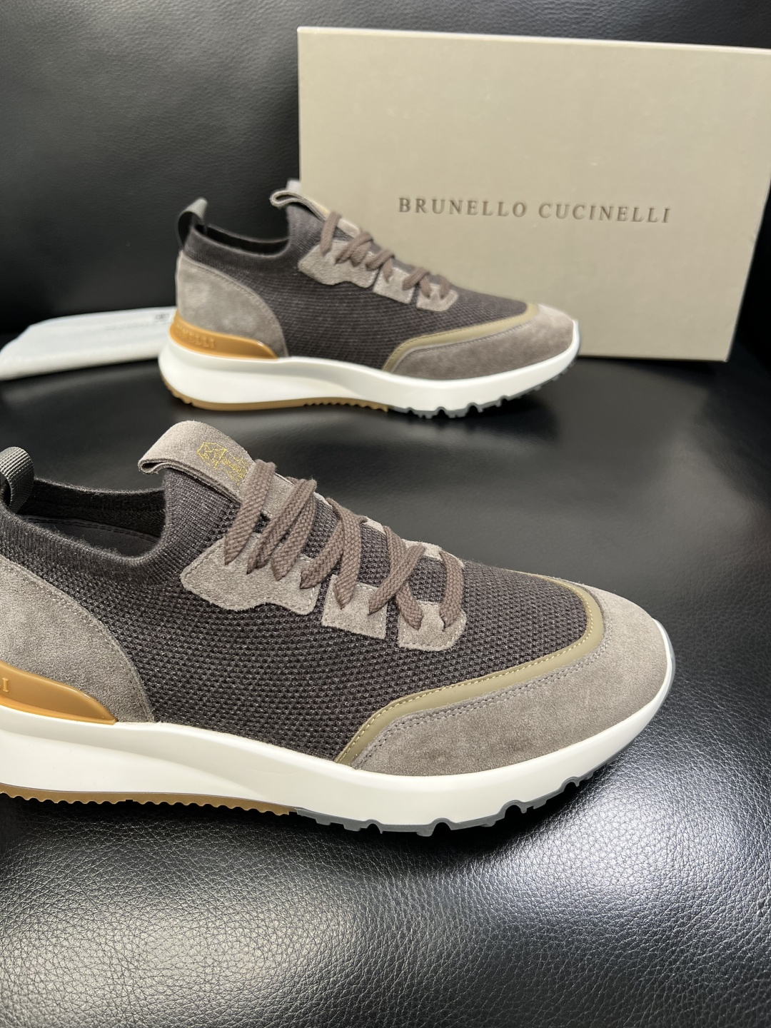 Brunello Cucinelli 高品质 顶级工艺品 BC 专柜同步原厂配置，意大利进口牛皮面料牛内