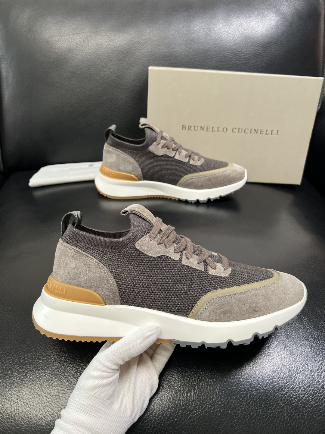Brunello Cucinelli 高品质 顶级工艺品 BC 专柜同步原厂配置，意大利进口牛皮面料牛内