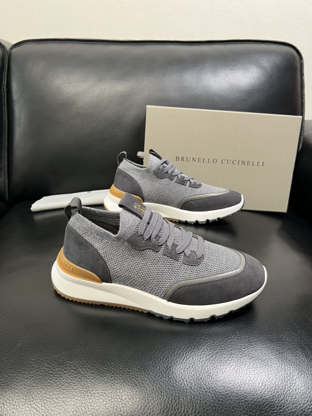 Brunello Cucinelli 高品质 顶级工艺品 BC 专柜同步原厂配置，意大利进口牛皮面料牛内
