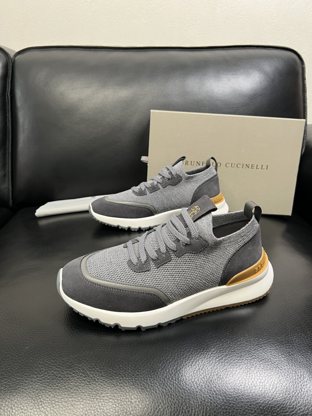 Brunello Cucinelli 高品质 顶级工艺品 BC 专柜同步原厂配置，意大利进口牛皮面料牛内